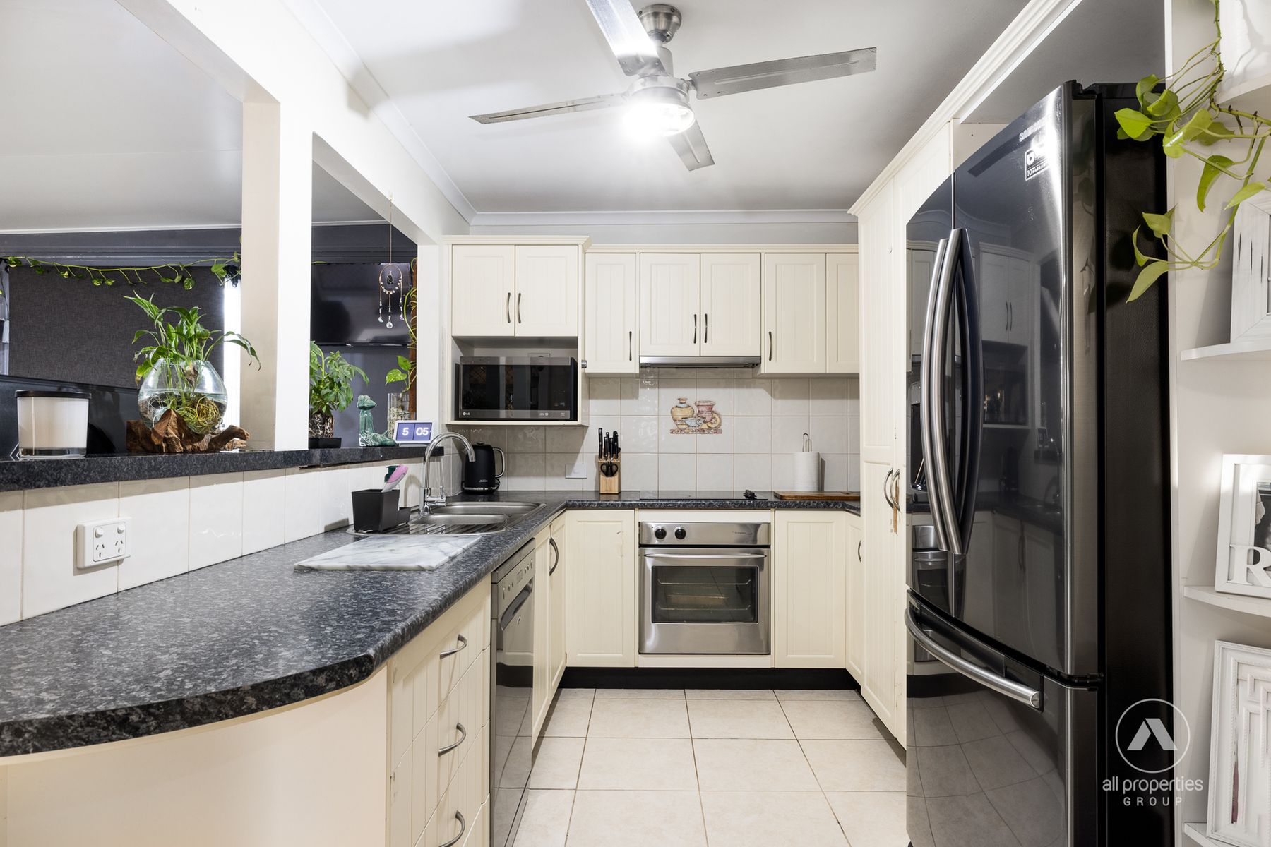 3 Sandalwood Street, Crestmead QLD 4132, Crestmead - Thumbnail 3
