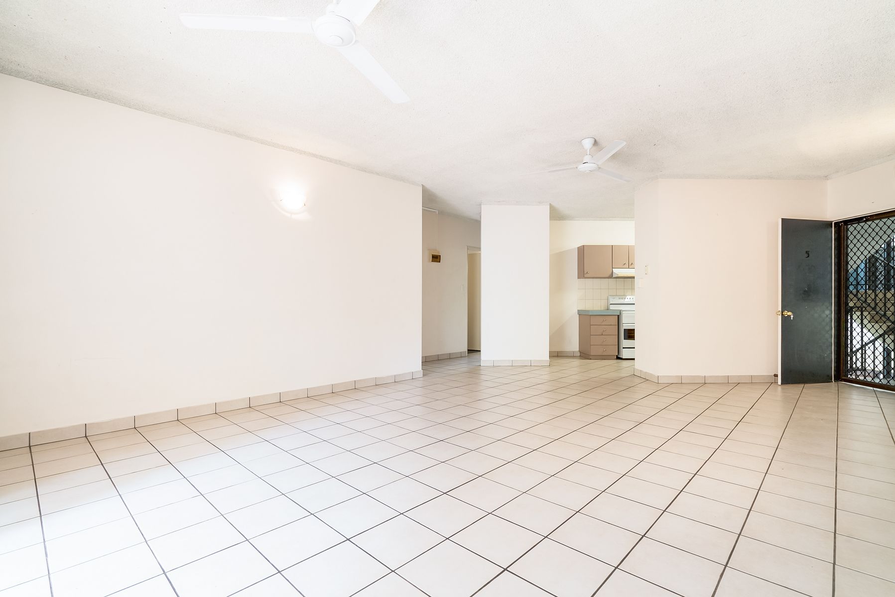5/139 Smith Street, Larrakeyah NT 0820, Larrakeyah - Thumbnail 3