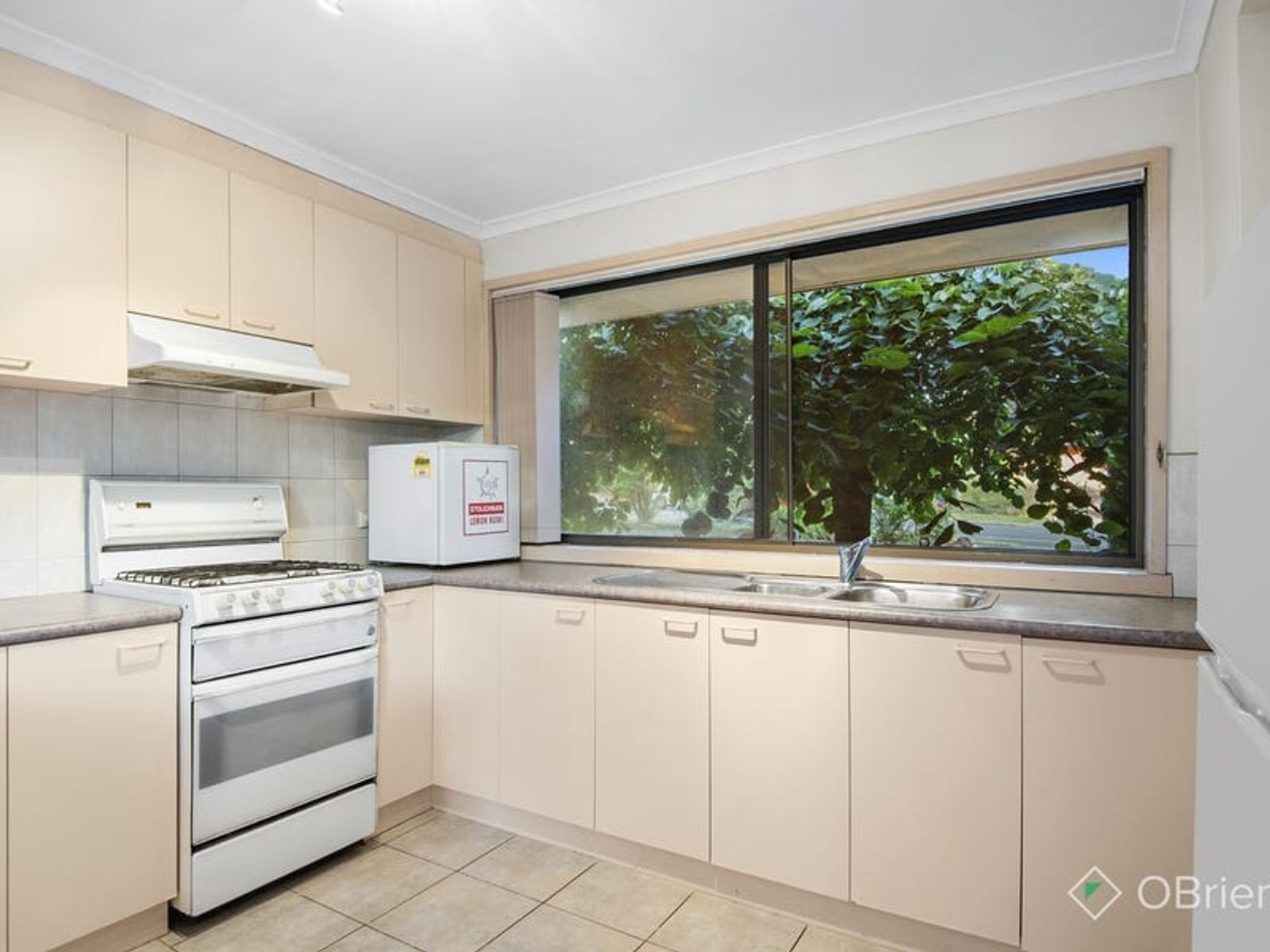 27 Shetland Street, Endeavour Hills, VIC 3802, Endeavour Hills - Thumbnail 4
