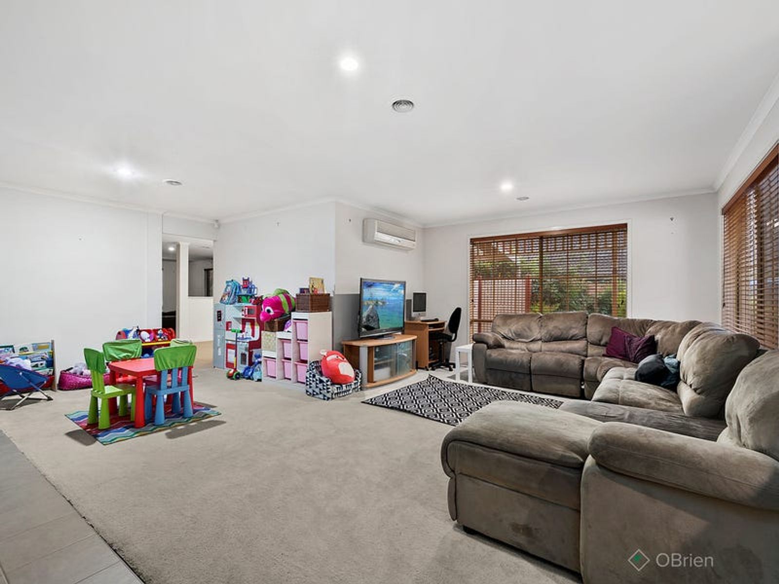 10 Sherbrooke Court, Narre Warren South, VIC 3805, Narre Warren South - Thumbnail 5