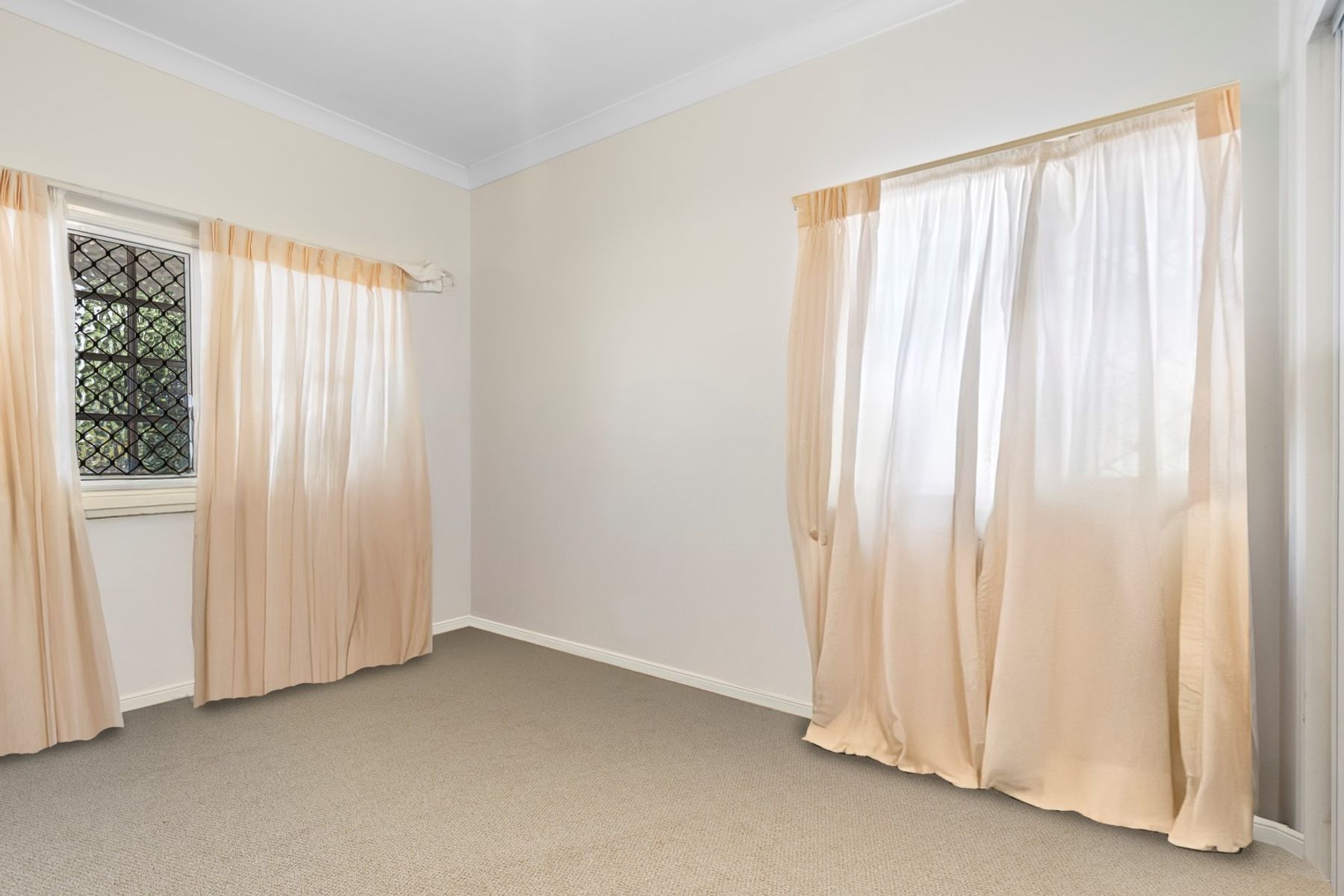 16 Kitchener Street, Booval QLD 4304, Booval - Thumbnail 7