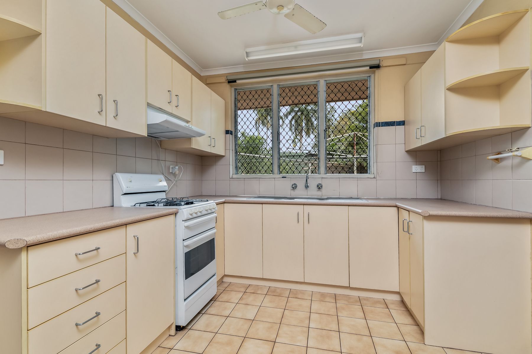 26 Carstens Crescent, Wagaman, NT 0810, Wagaman - Thumbnail 3