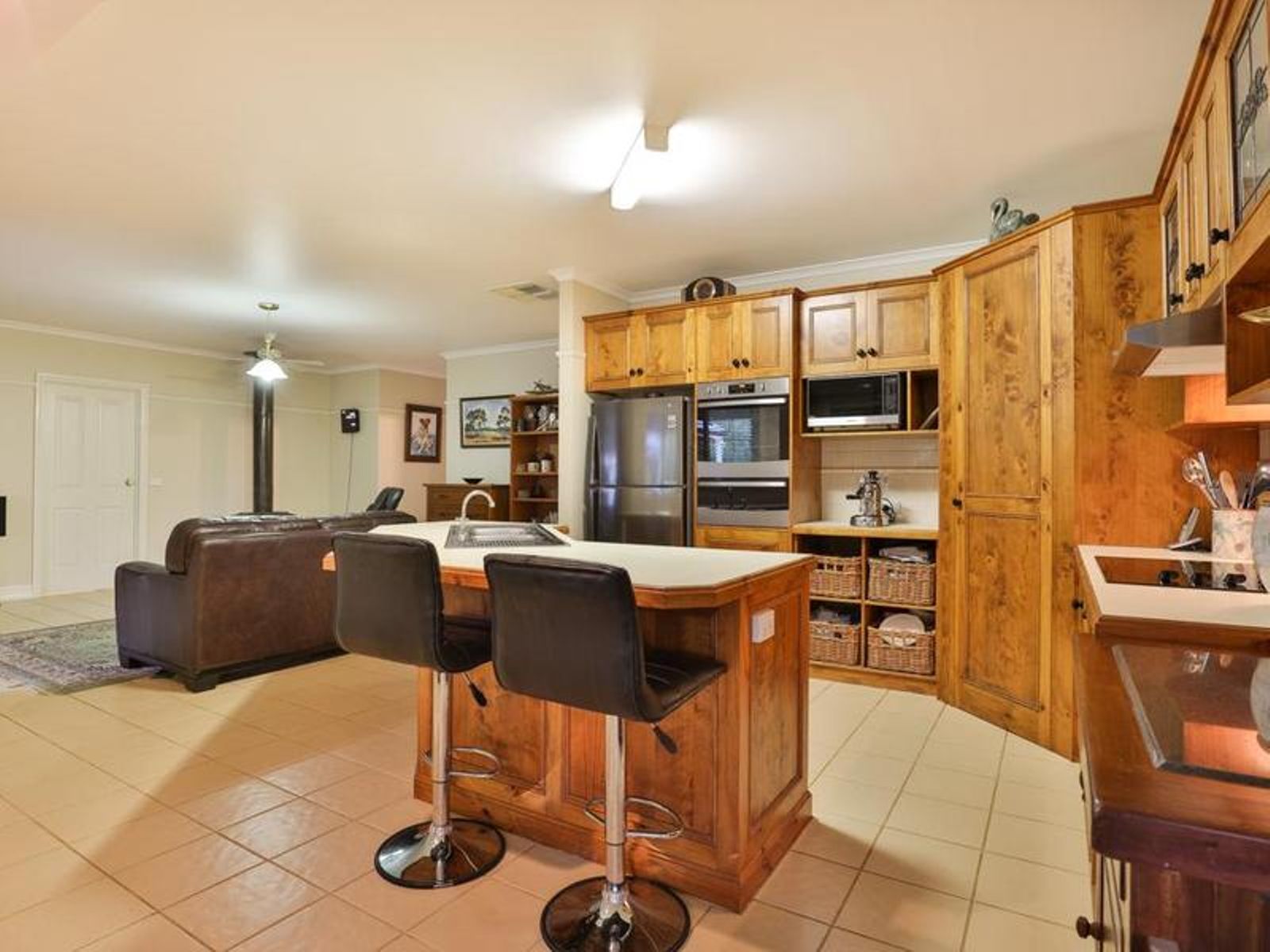 615 Cureton Avenue, Nichols Point - Thumbnail 5