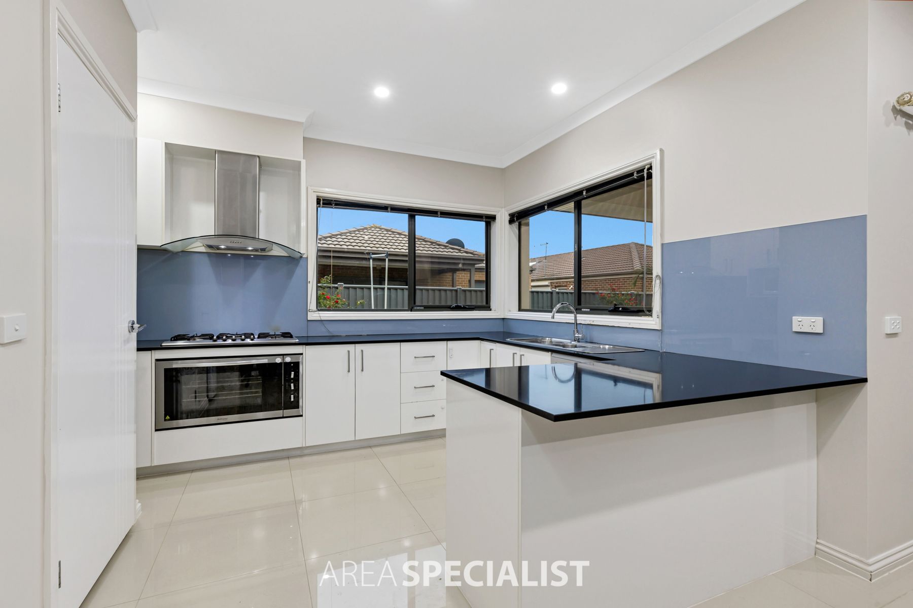 13 Howden Street, Cranbourne East, VIC 3977, Cranbourne East - Thumbnail 4