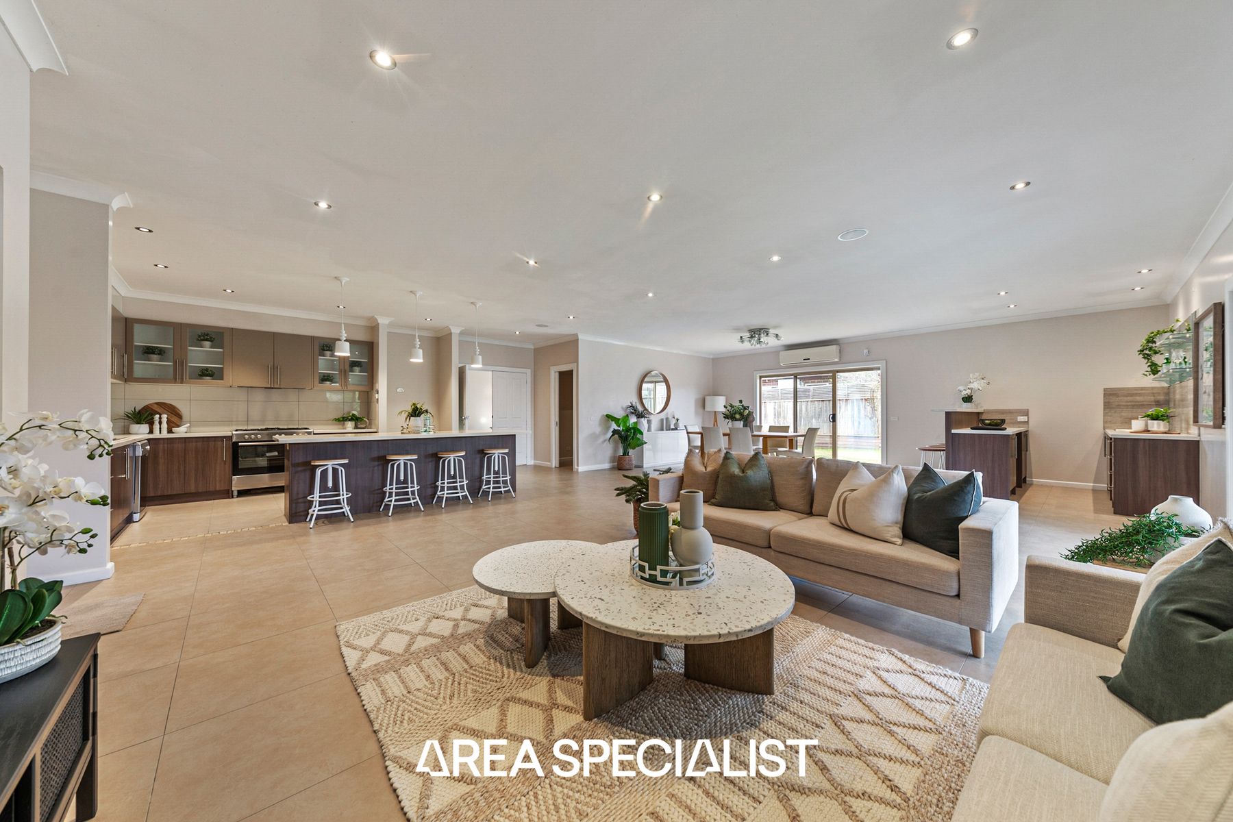 18 Sidney Nolan Place, Pakenham, VIC 3810, Pakenham - Thumbnail 4