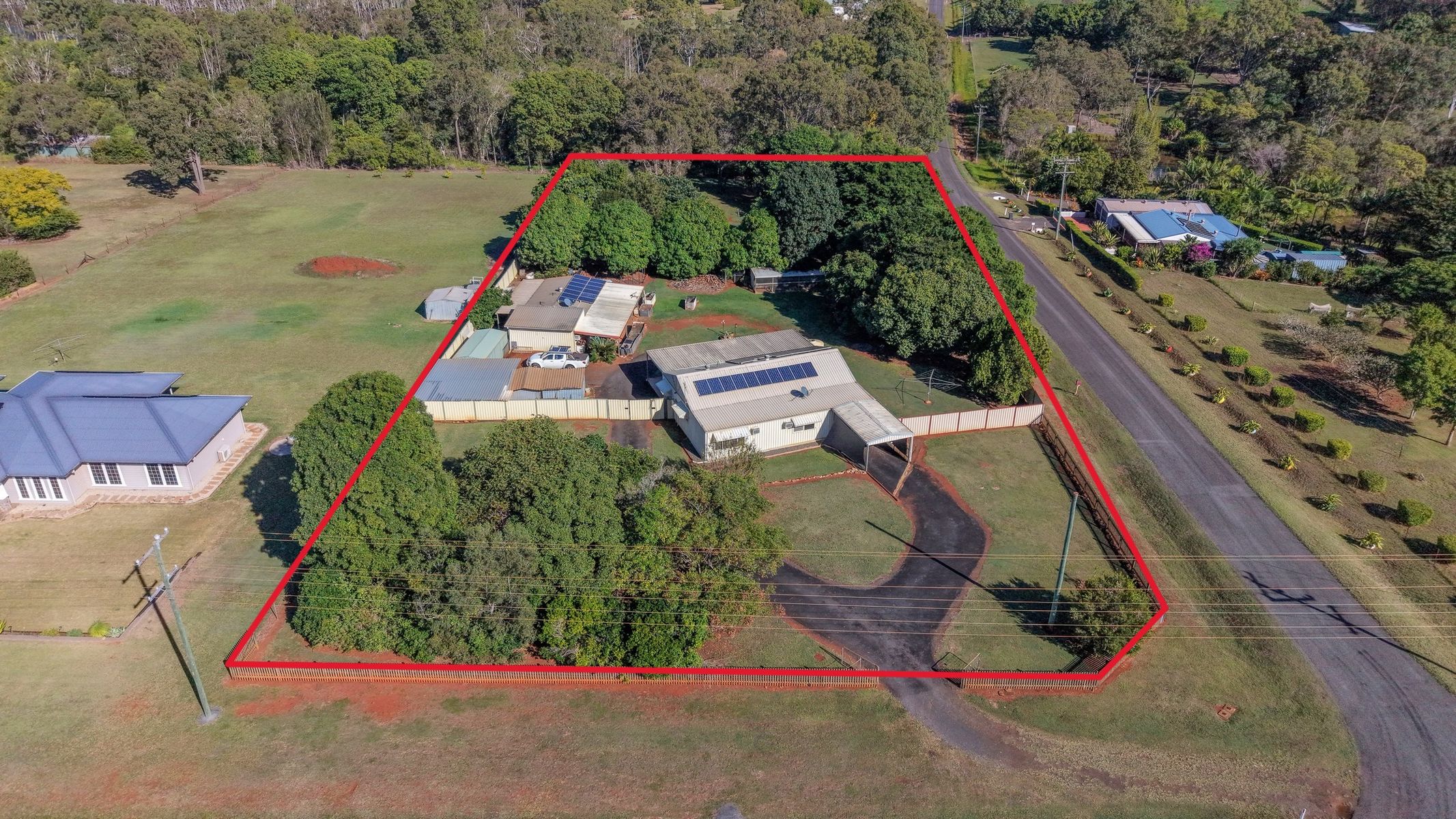11 Redridge Crescent, Redridge QLD 4660, Redridge - Thumbnail 2