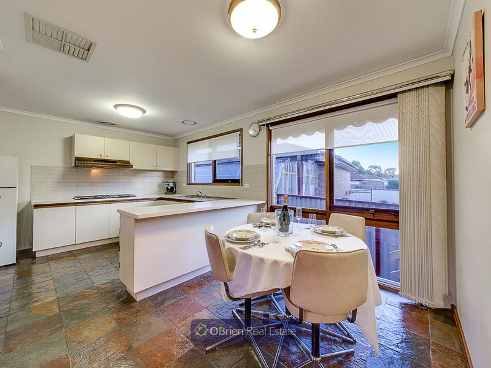 8 Redleap Court, Endeavour Hills, VIC 3802, Endeavour Hills - Thumbnail 3