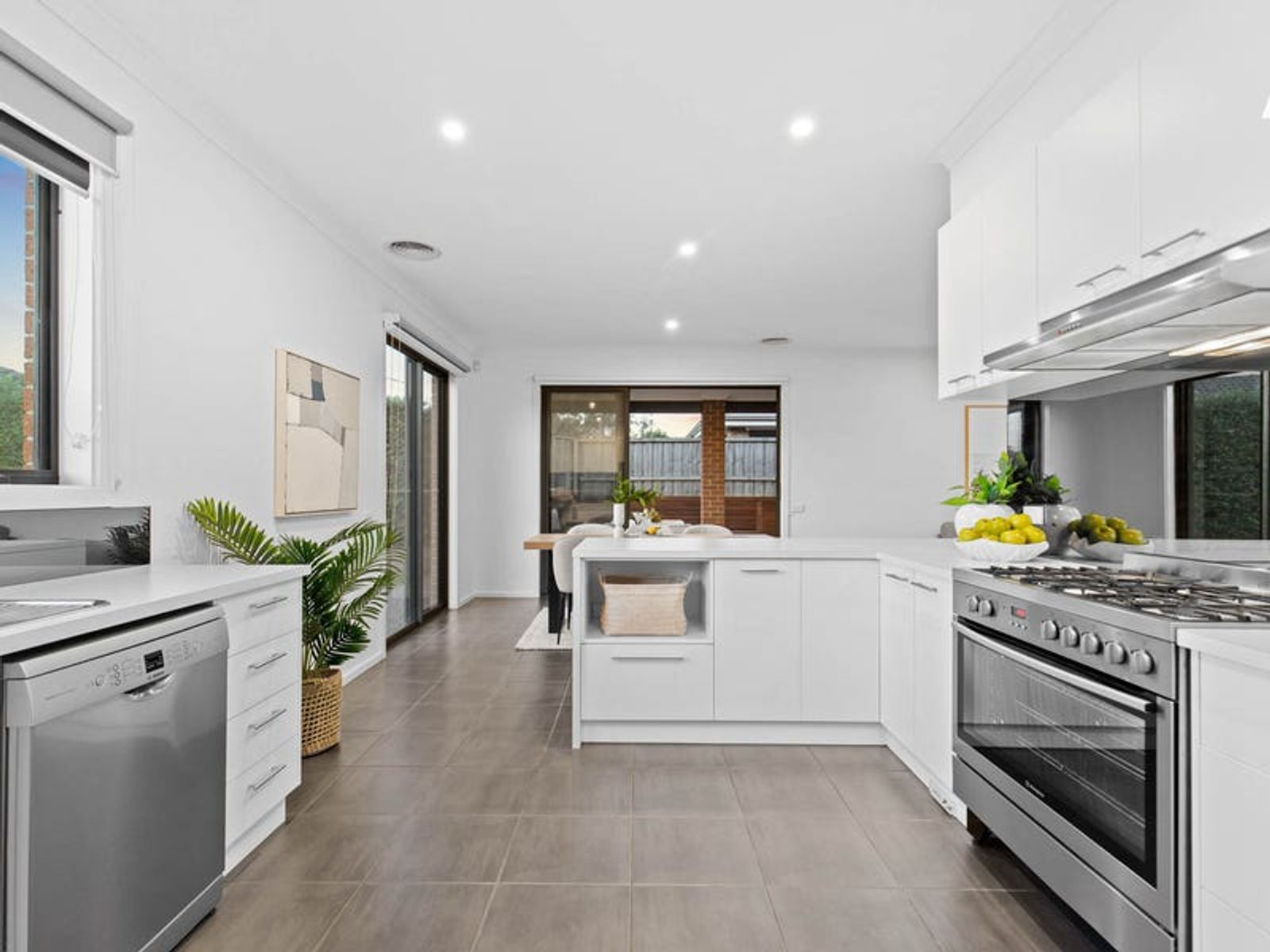24 Aqueduct Road, Langwarrin, VIC 3910, Langwarrin - Thumbnail 5
