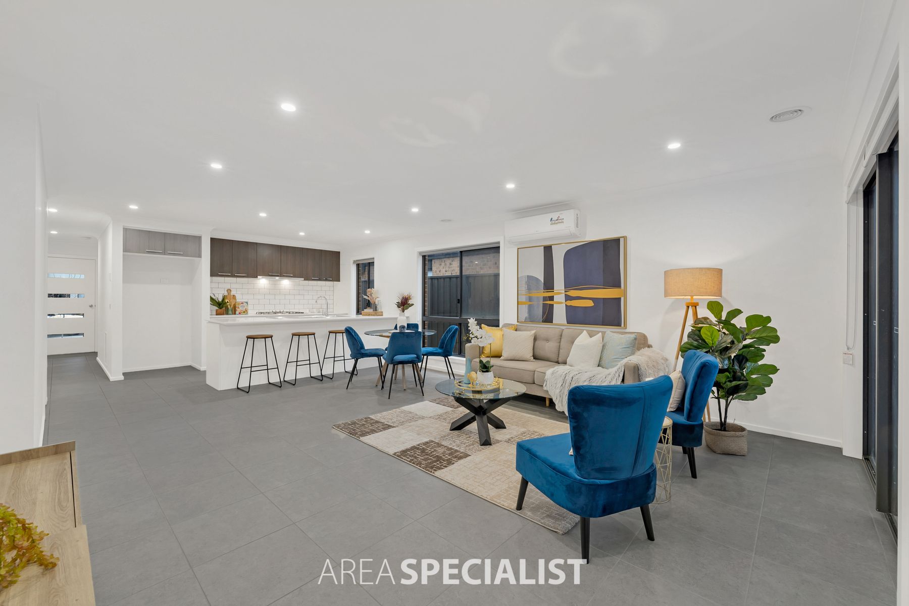 4 Ultra Way, Clyde North, VIC 3978, Clyde North - Thumbnail 2