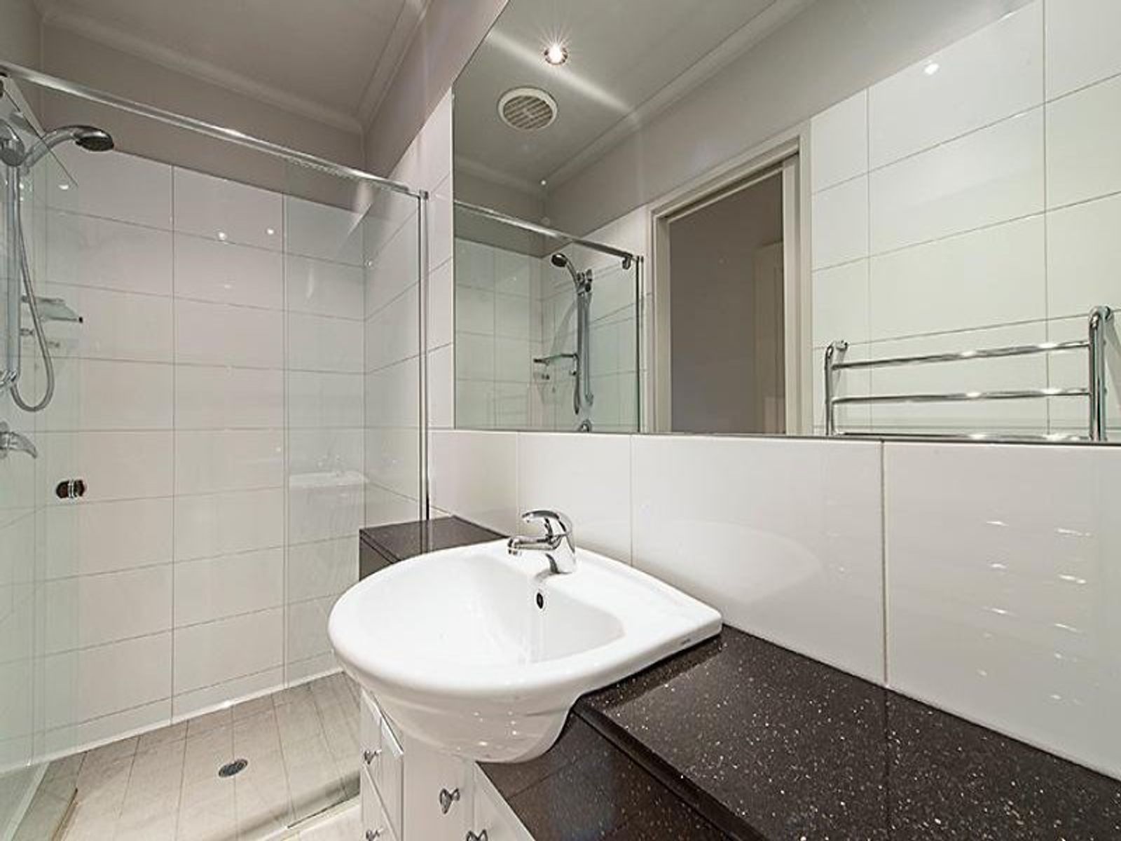 10 Kirk Street, Kensington - Thumbnail 8