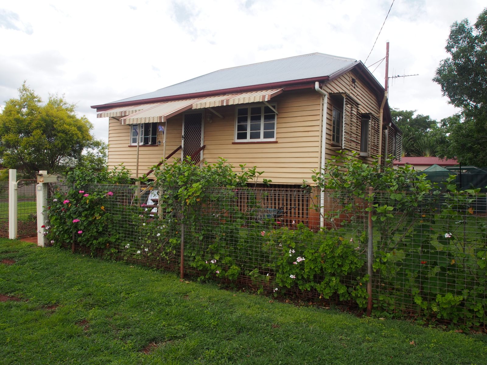 16 NELSON STREET, Childers QLD 4660