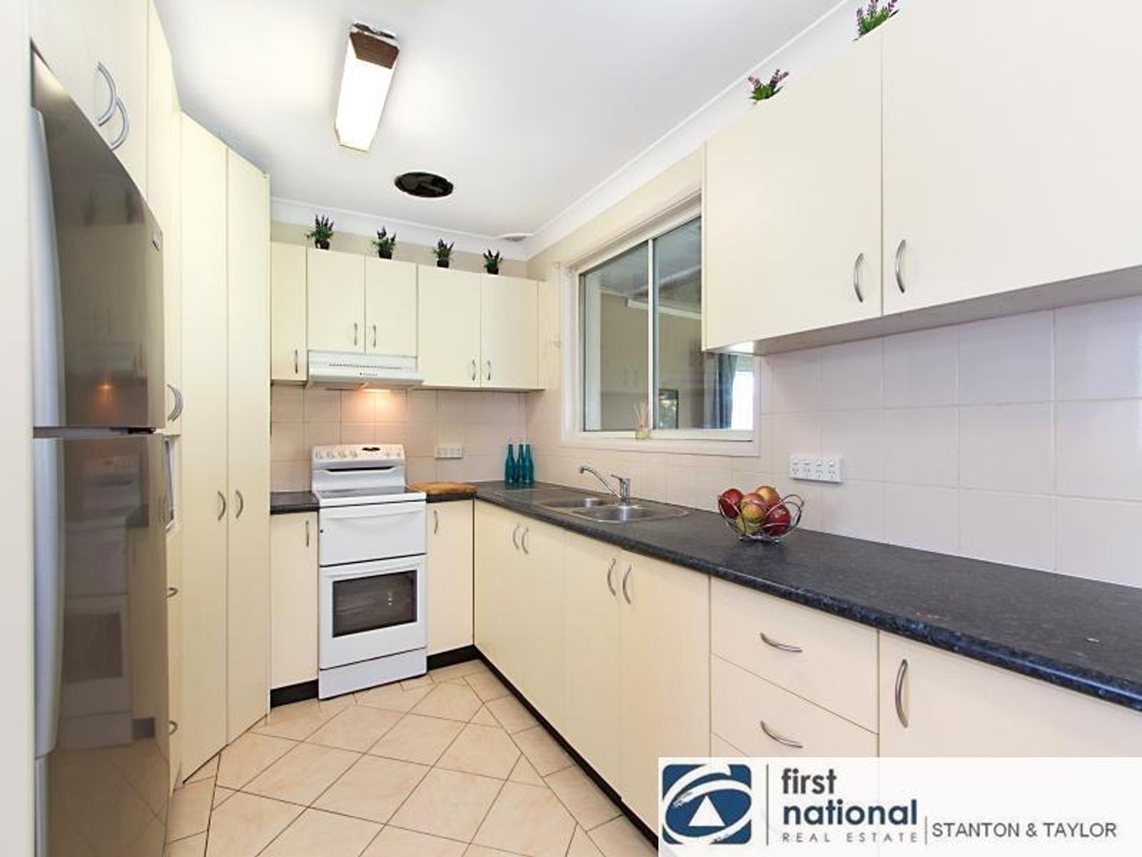 4 Carlyle Crescent, Cambridge Gardens - Thumbnail 5