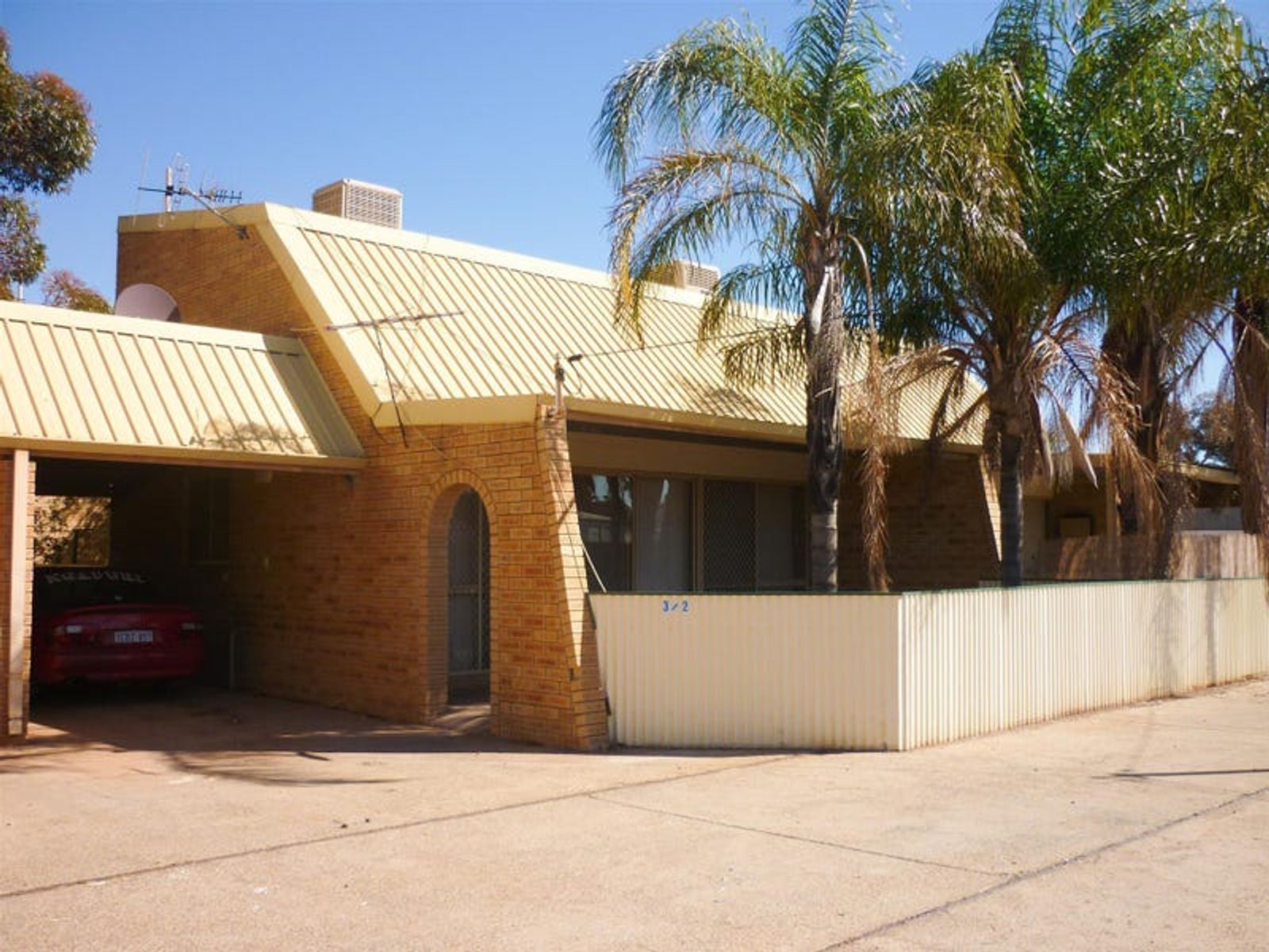 3/2 Carrington Street, South Kalgoorlie WA 6430