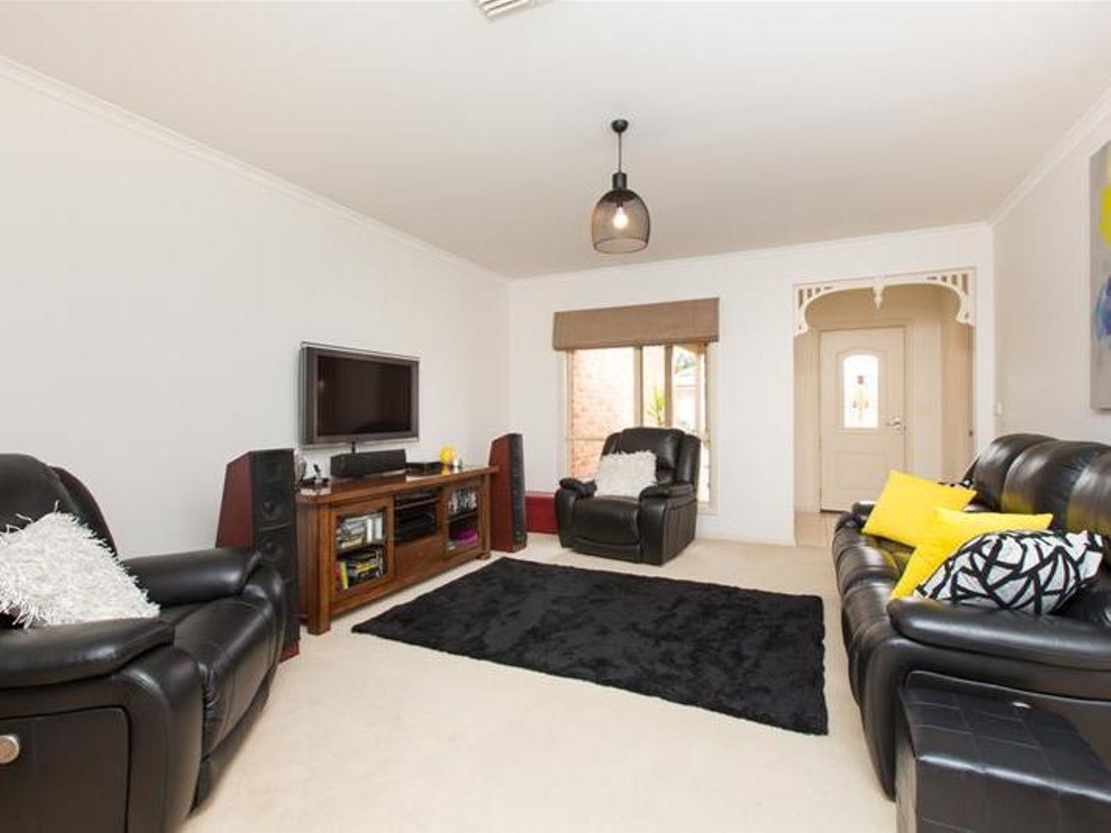 2/33 Leicester  Street, Mildura - Thumbnail 2