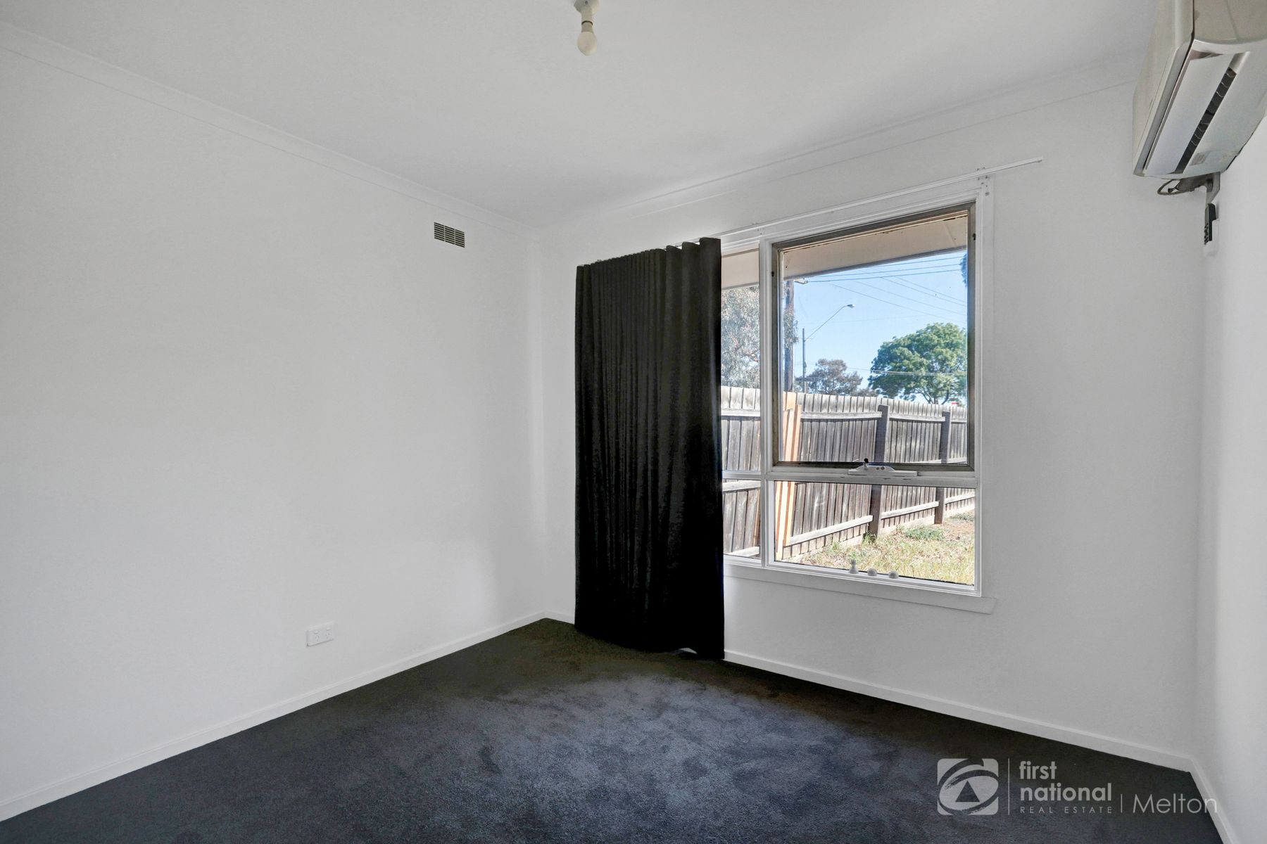31 McDonald Street, Melton South VIC 3338, Melton South - Thumbnail 5