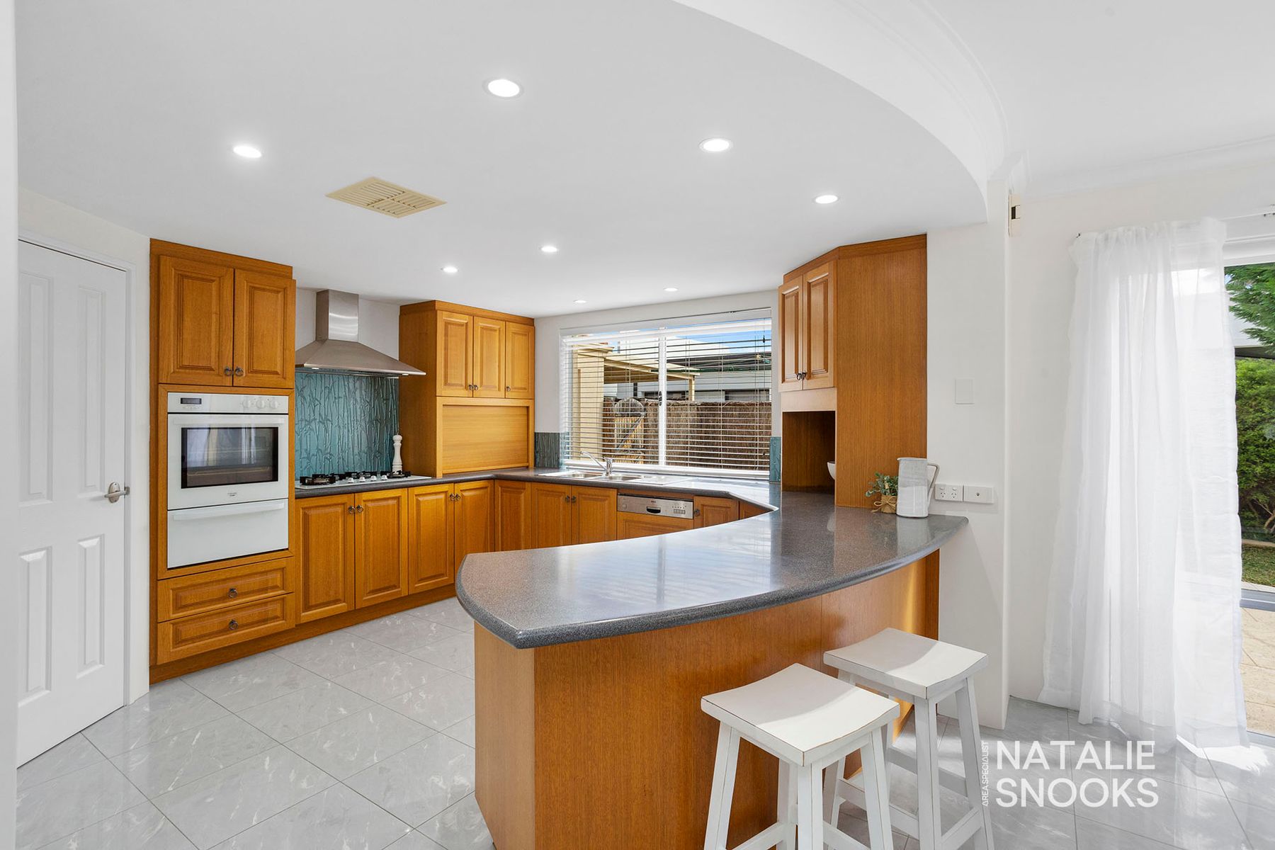 4 Kingsland Avenue, City Beach, WA 6015, City Beach - Thumbnail 8