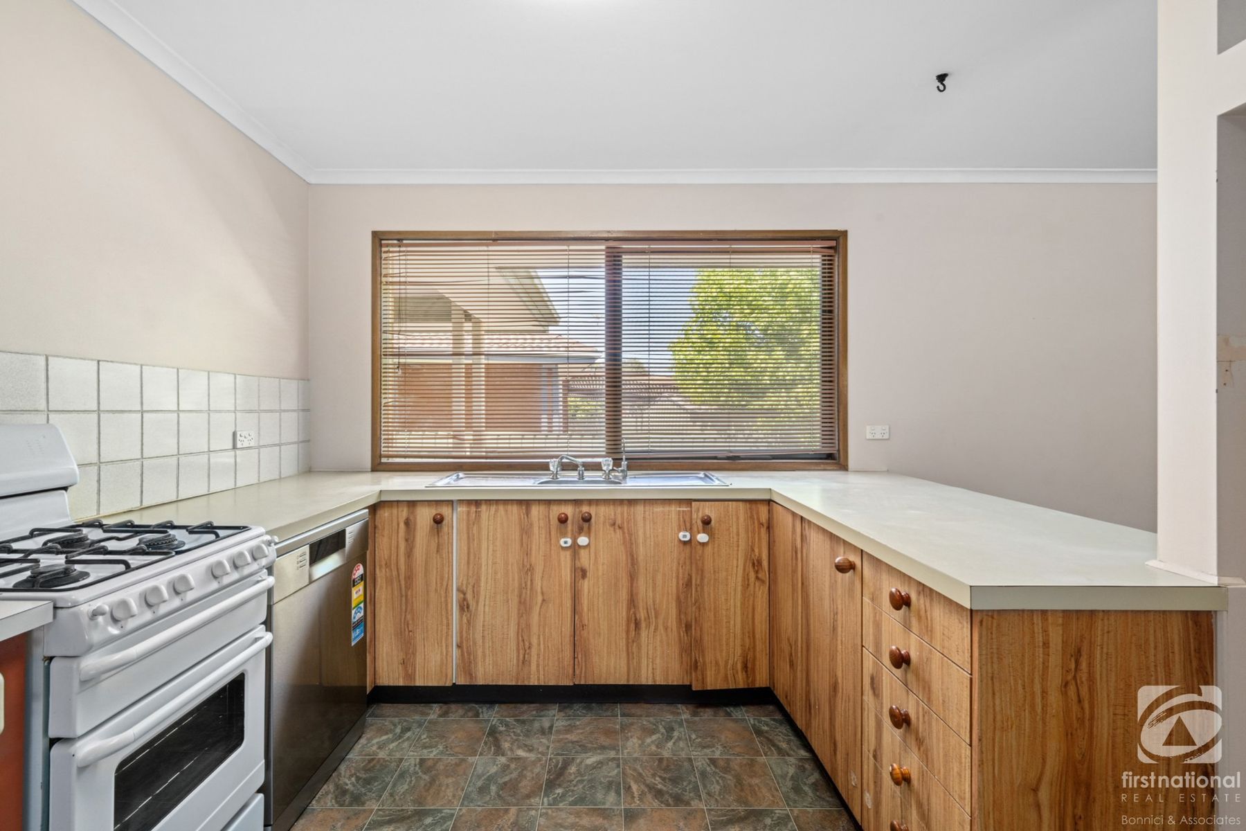 16 Saint Andrews Circuit, Thurgoona NSW 2640, Thurgoona - Thumbnail 4