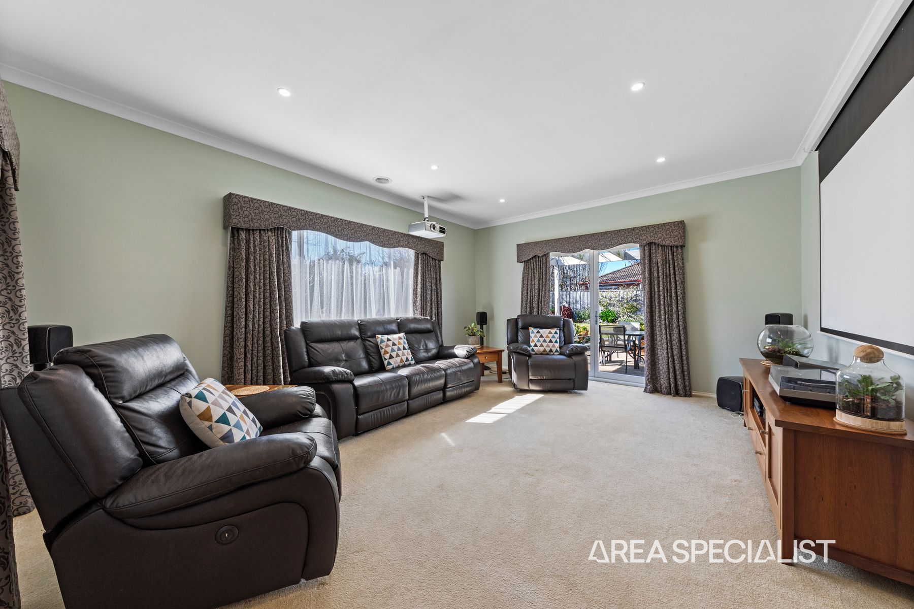 10 Landy Circuit, Pakenham, VIC 3810, Pakenham - Thumbnail 8