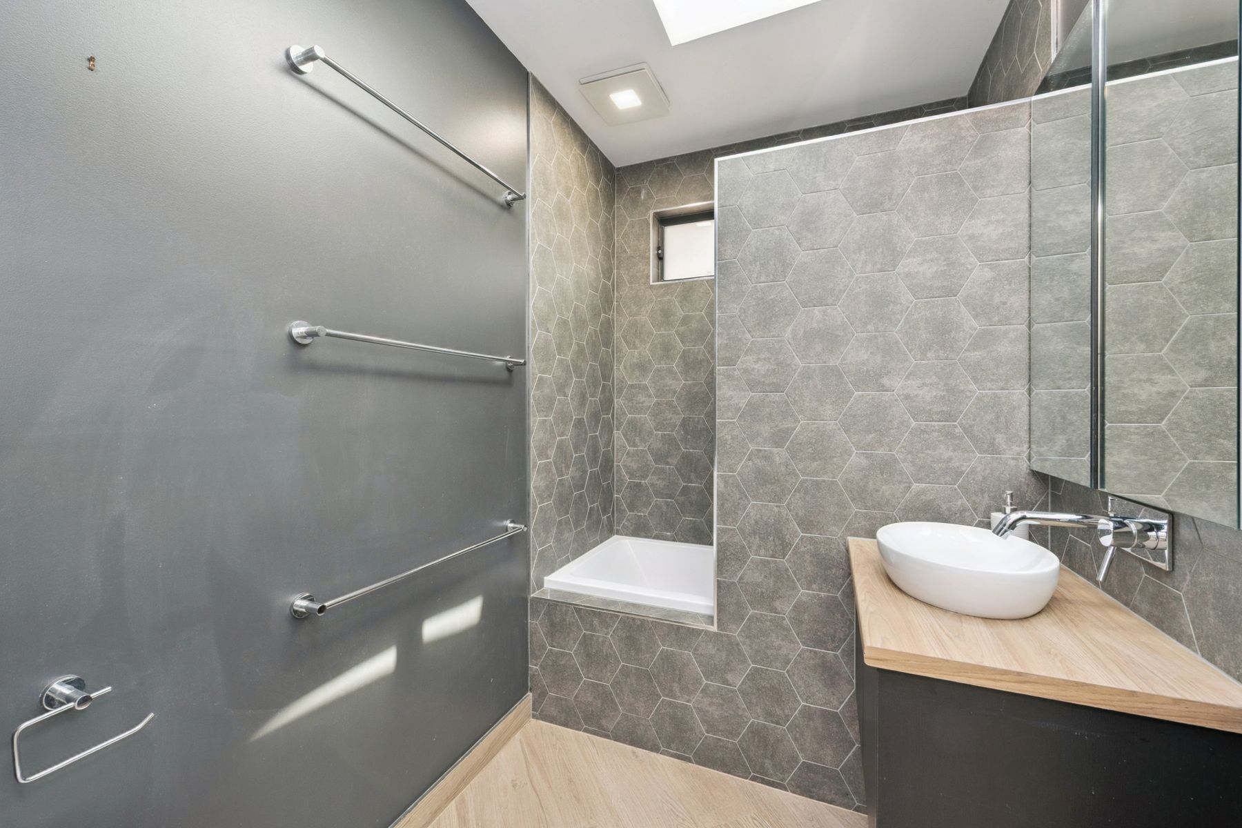 1/9 Sutton Court, East Bendigo VIC 3550, East Bendigo - Thumbnail 5