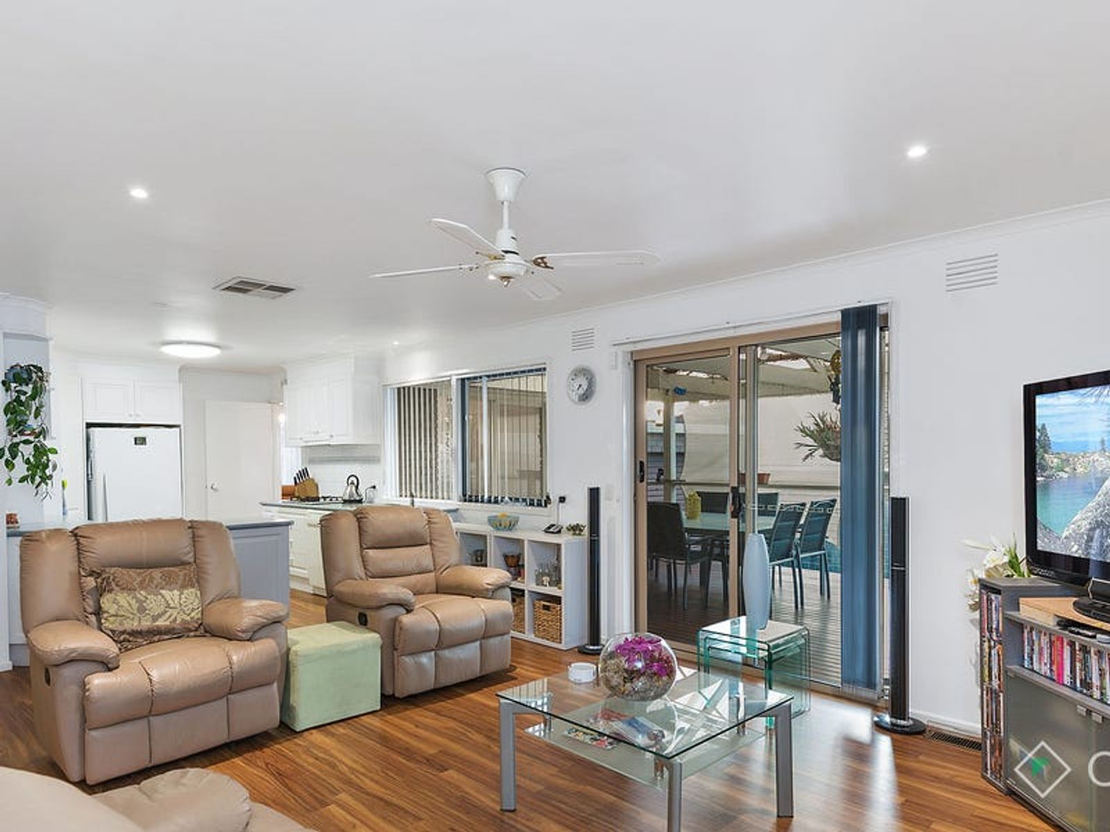 28 Chalcot Drive, Endeavour Hills, VIC 3802, Endeavour Hills - Thumbnail 2