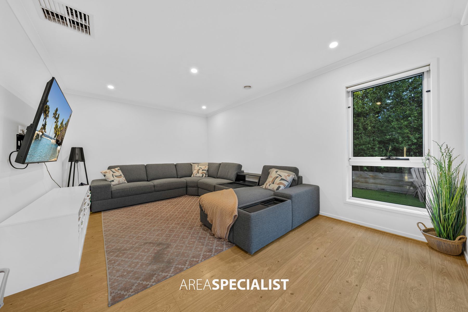 47 Ezra Street, Cranbourne East, Cranbourne East - Thumbnail 6