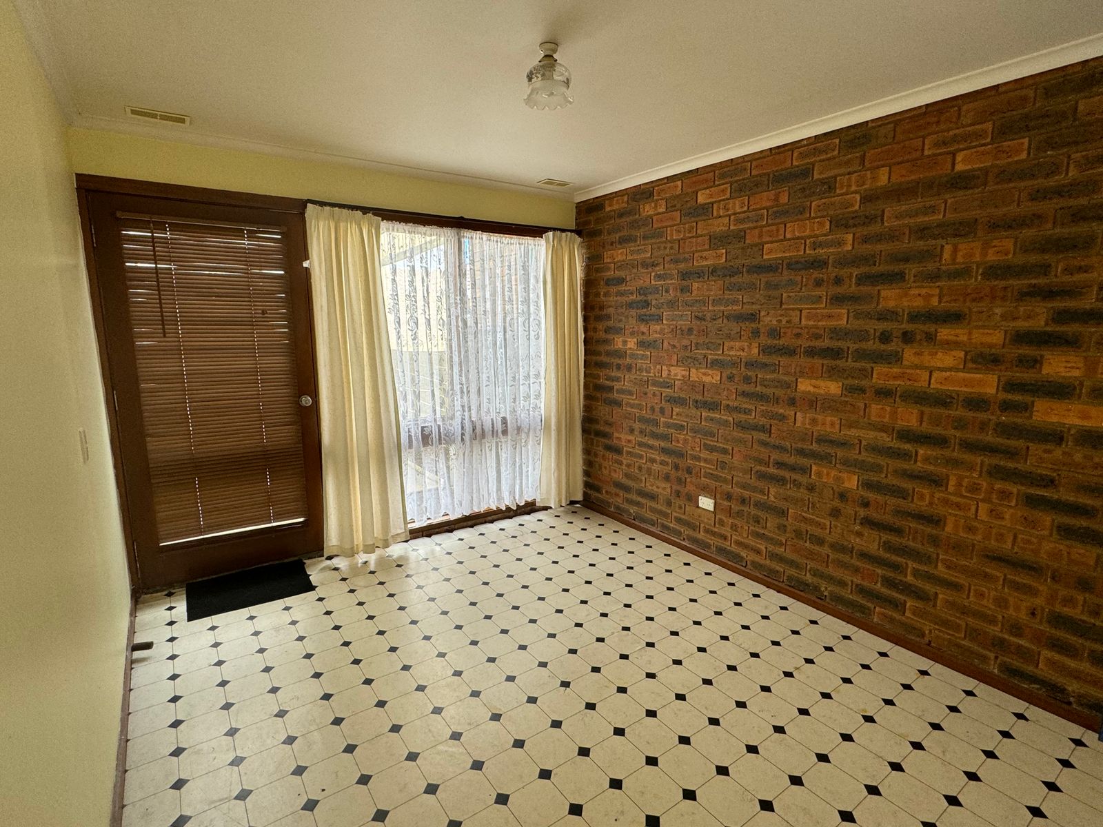2/45 Strathcole Drive, Traralgon VIC 3844, Traralgon - Thumbnail 2