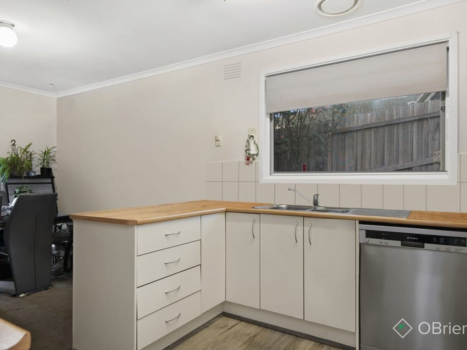 246 James Cook Drive, Endeavour Hills, VIC 3802, Endeavour Hills - Thumbnail 4