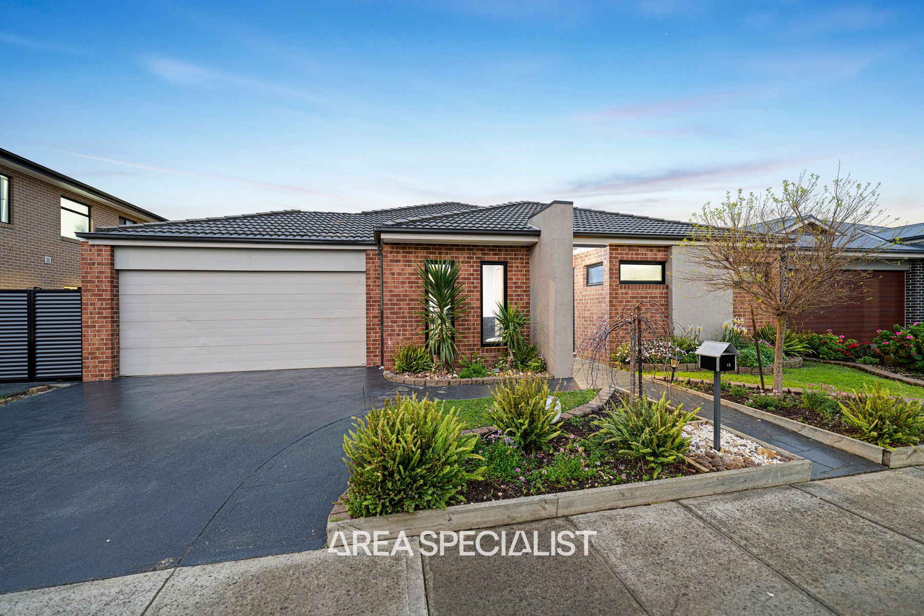 15 Chedword Road, Cranbourne North, VIC 3977, Cranbourne North - Thumbnail 2