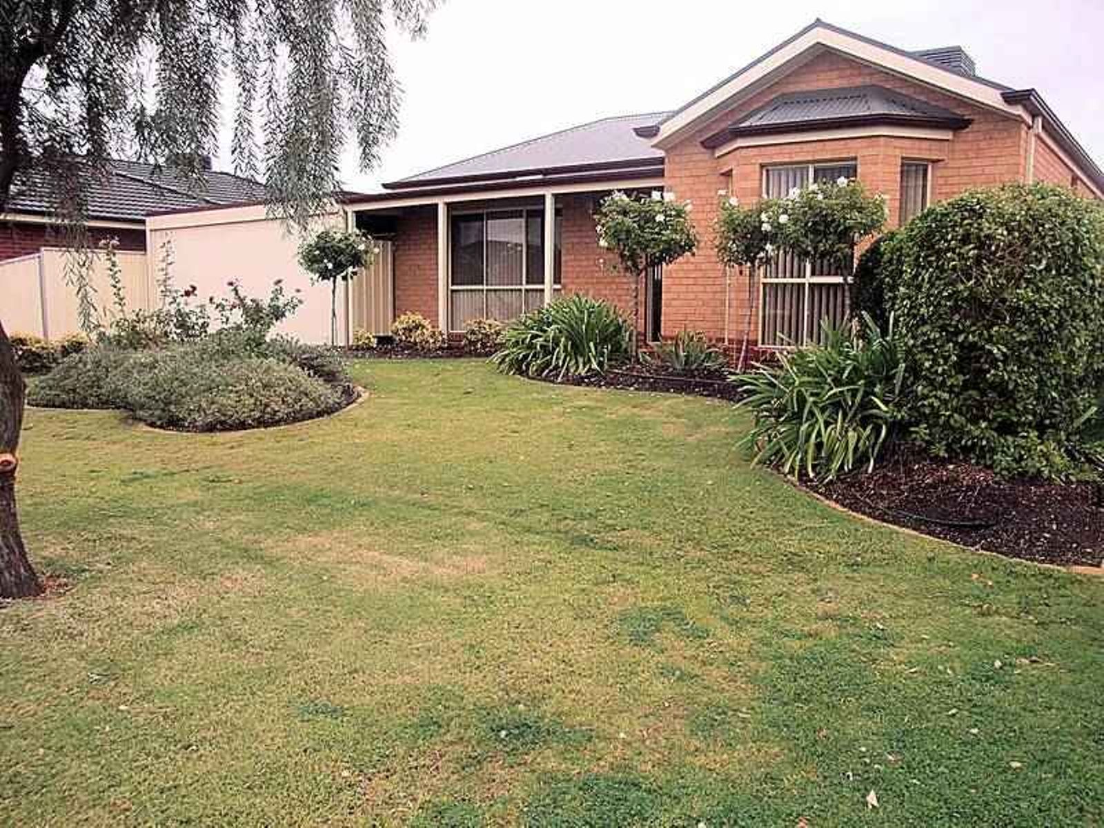 27 Canterbury Drive, Mildura - Image 1