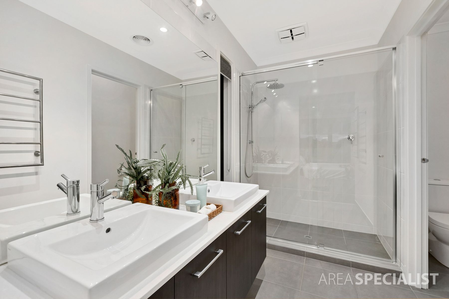 11 Broadbank Crescent, Clyde North, VIC 3978, Clyde North - Thumbnail 5