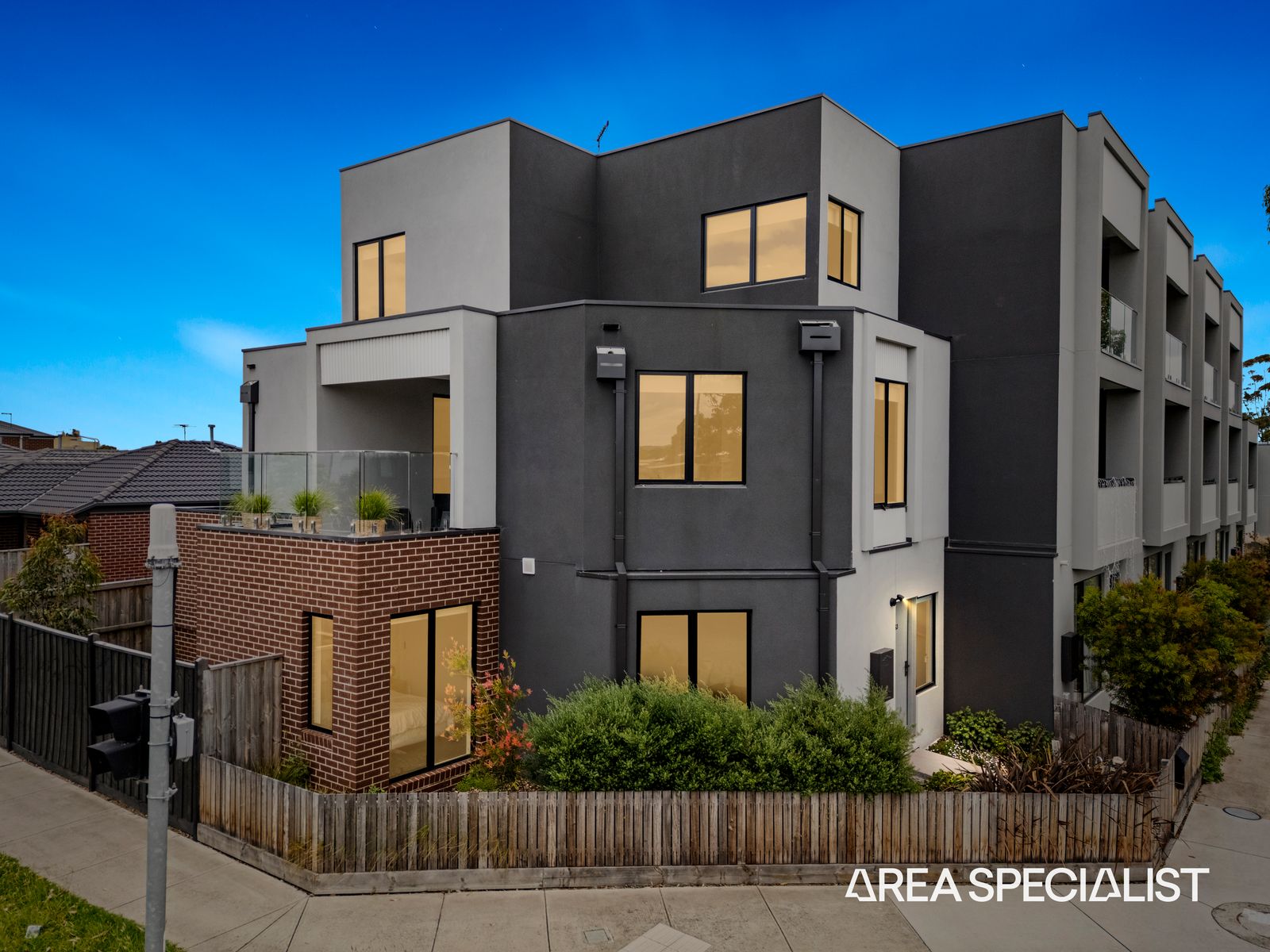53 Station Street, Pakenham, VIC 3810, Pakenham - Thumbnail 2