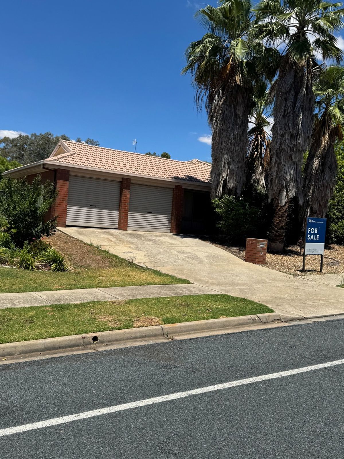 2b Chifley Street, West Wodonga VIC 3690, West Wodonga - Image 1