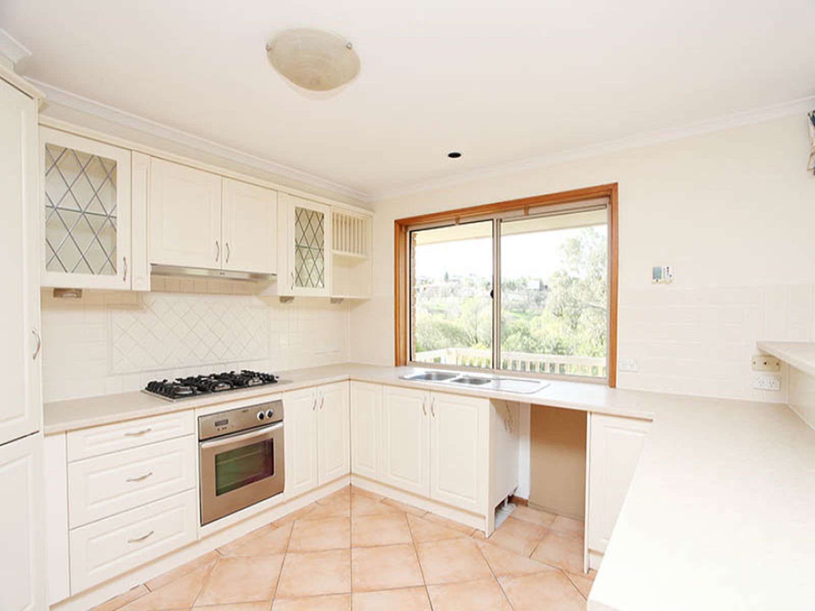 57 Greenridge Court, Wynn Vale, SA 5127, Wynn Vale - Thumbnail 4