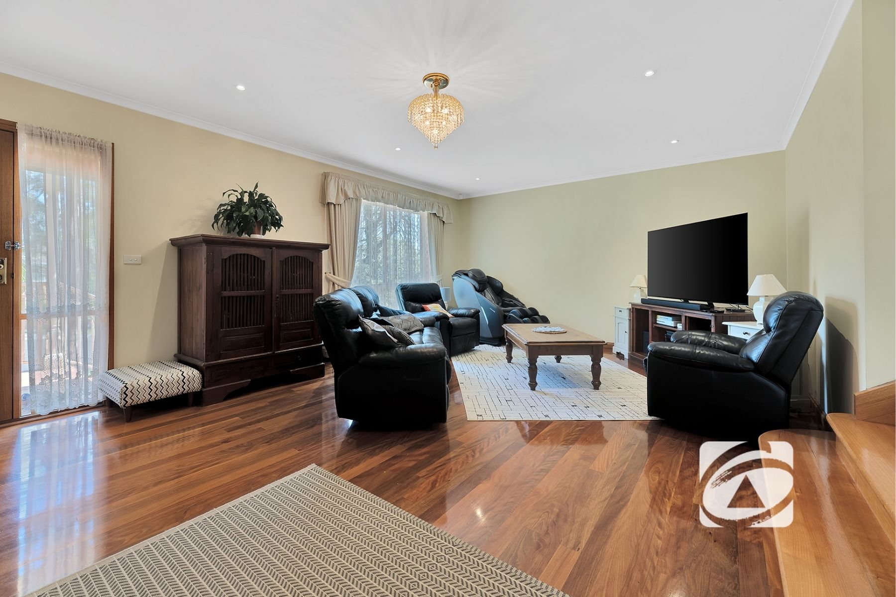 4 Hovea Court, Mount Waverley VIC 3149, Mount Waverley - Thumbnail 3