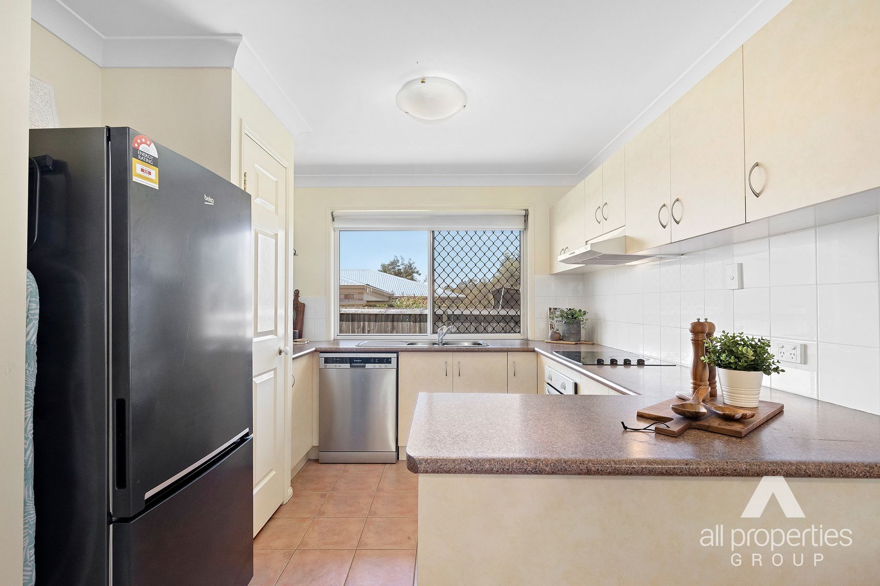 1 Golden Penda Drive, Flagstone QLD 4280, Flagstone - Thumbnail 2