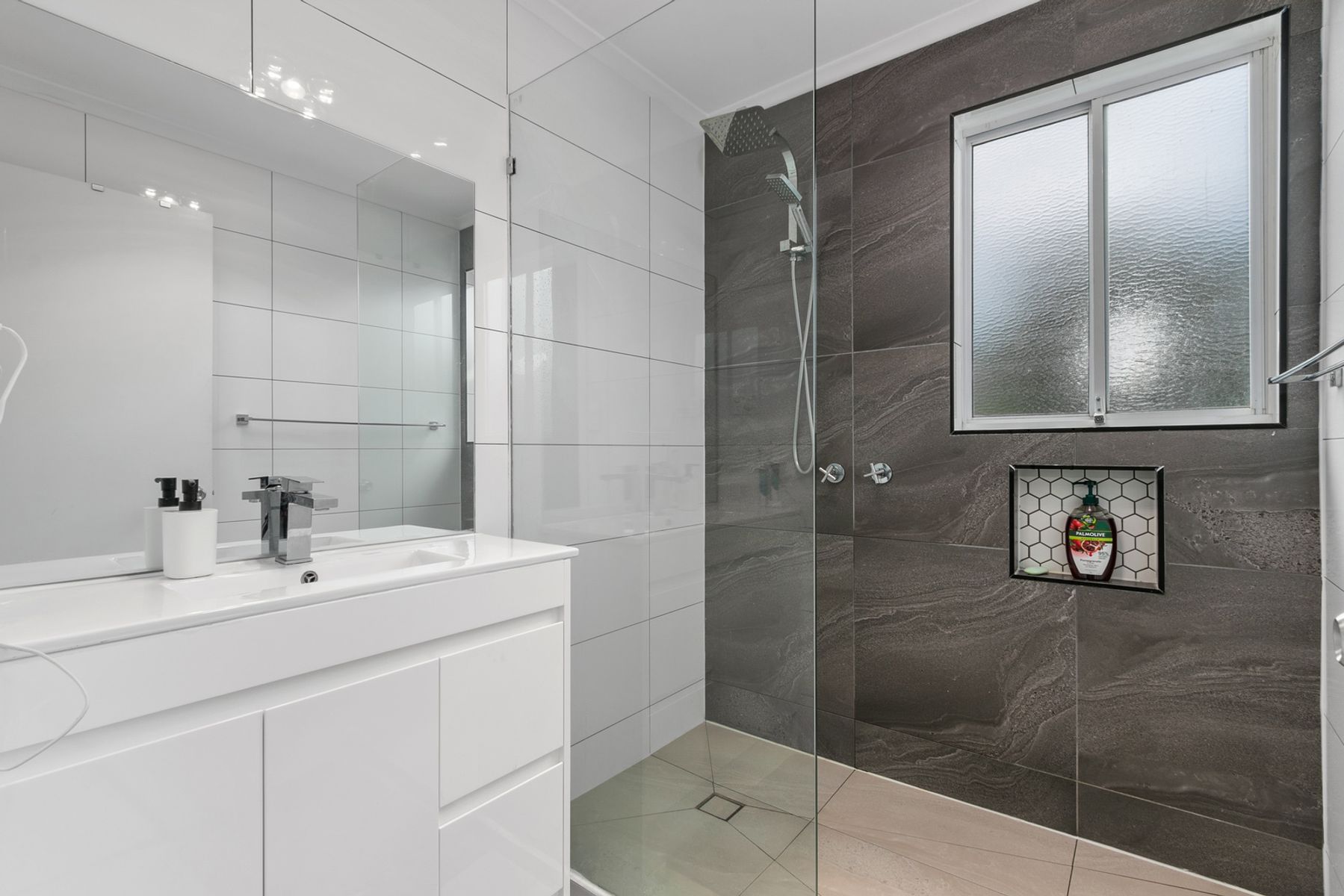 011 Open2view ID951742 77 Comans Street   Morwell