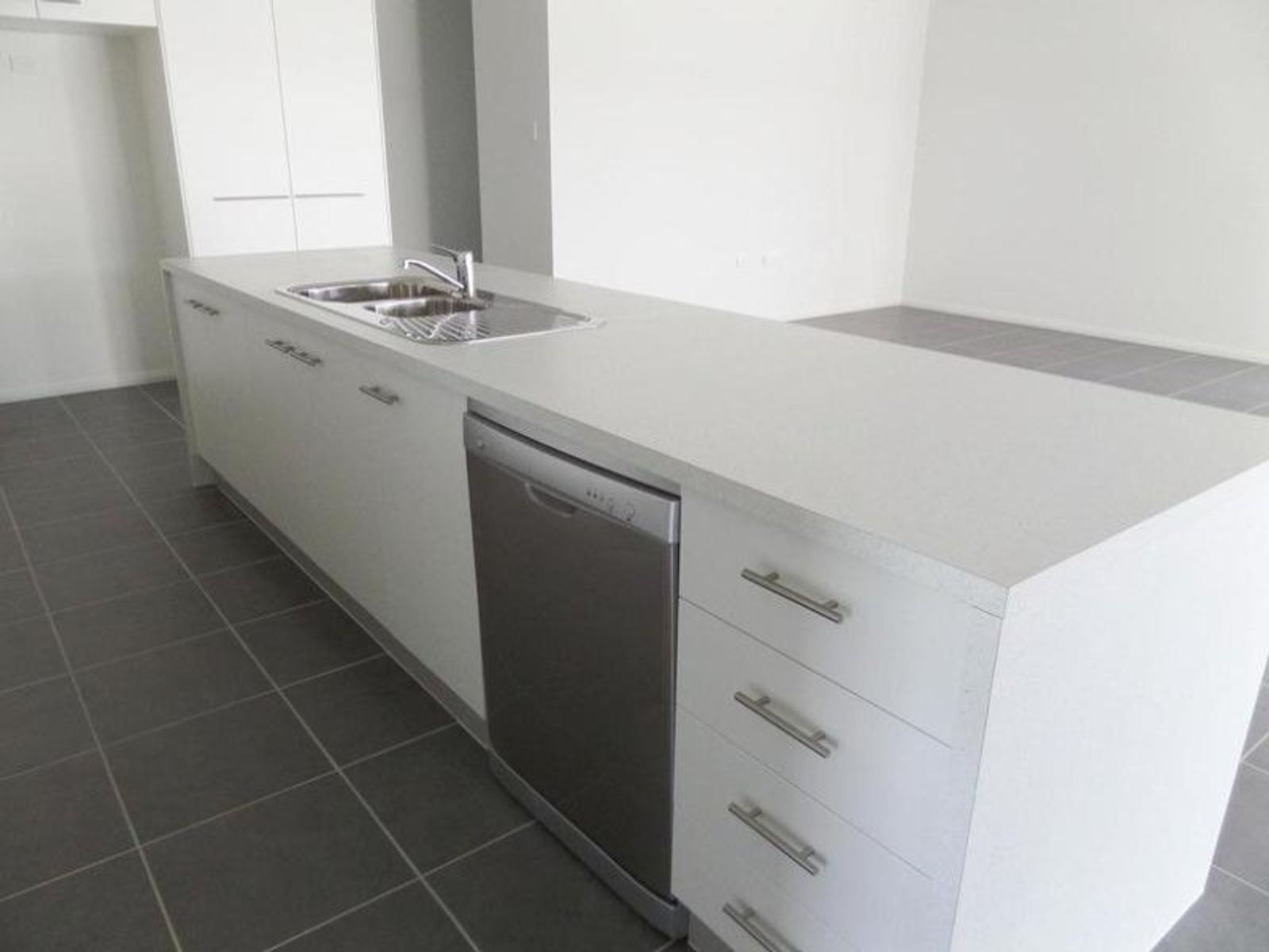 6 Parker Place, Chinchilla QLD 4413, Chinchilla - Thumbnail 4