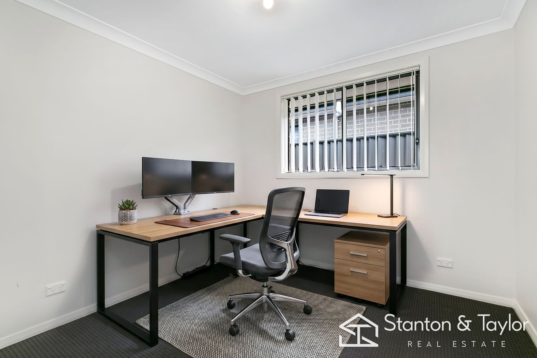21 Holly Crescent, Jordan Springs - Thumbnail 8