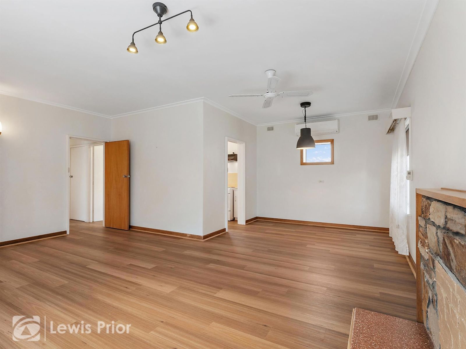 36 Downing Street, Hove SA 5048, Hove - Thumbnail 5