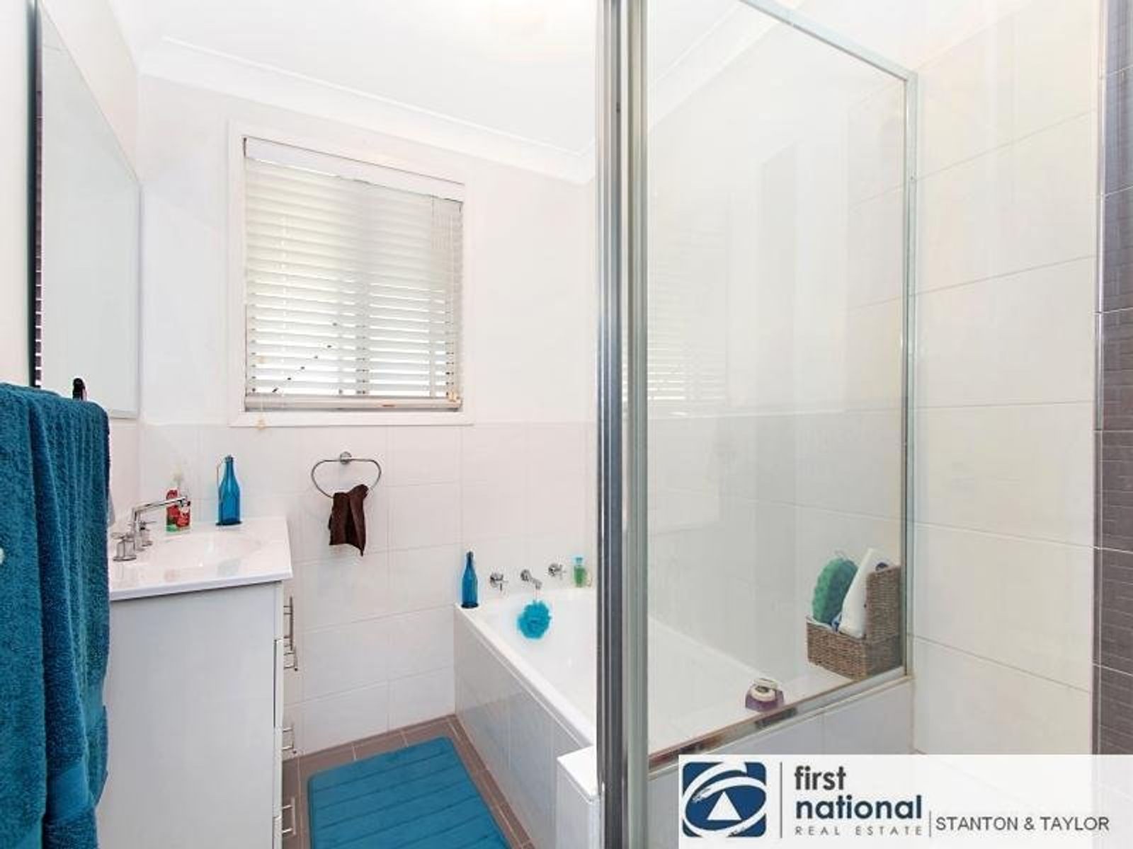 16 Grazier Crescent, Werrington Downs - Thumbnail 2