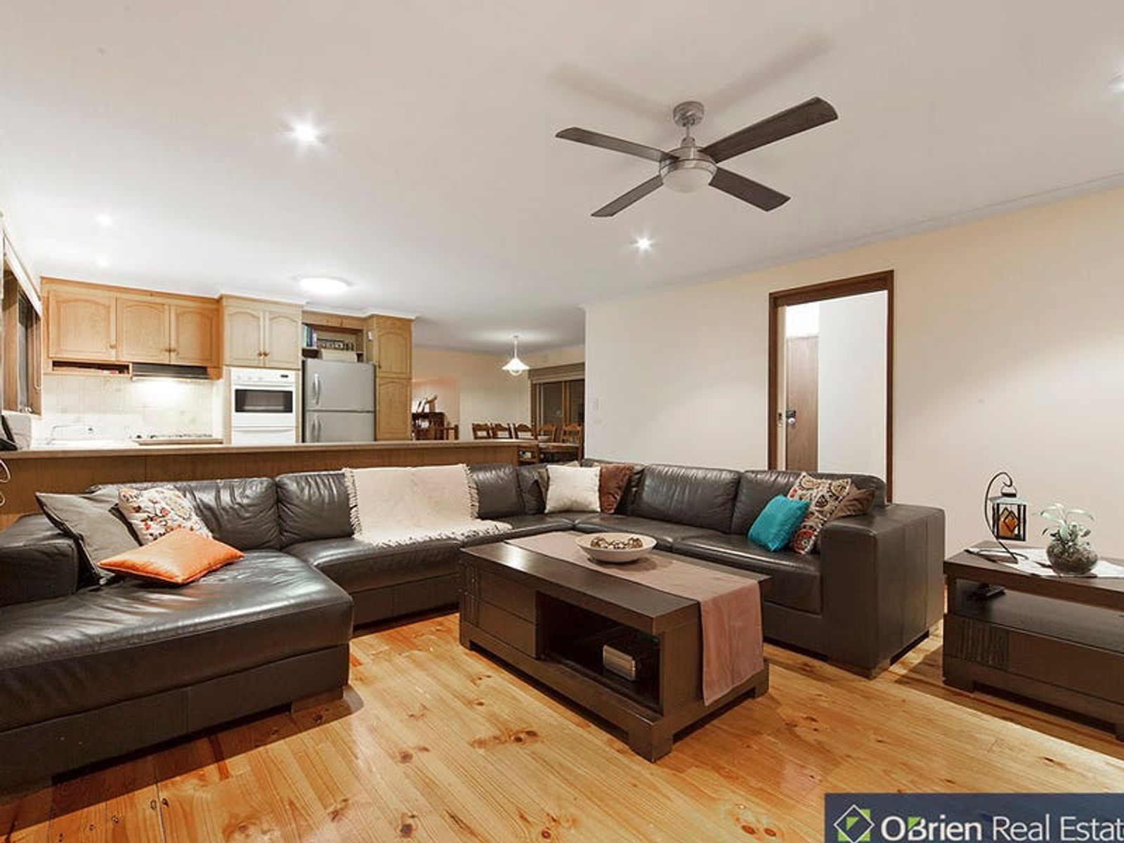 1 Stephens Close, Endeavour Hills, VIC 3802, Endeavour Hills - Thumbnail 2
