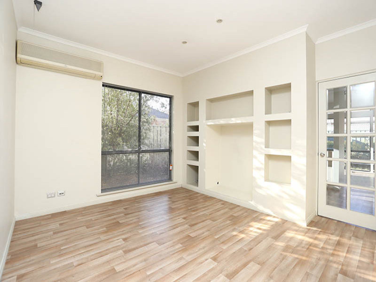 4 Coopers Crescent, Mawson Lakes, SA 5095, Mawson Lakes - Thumbnail 4
