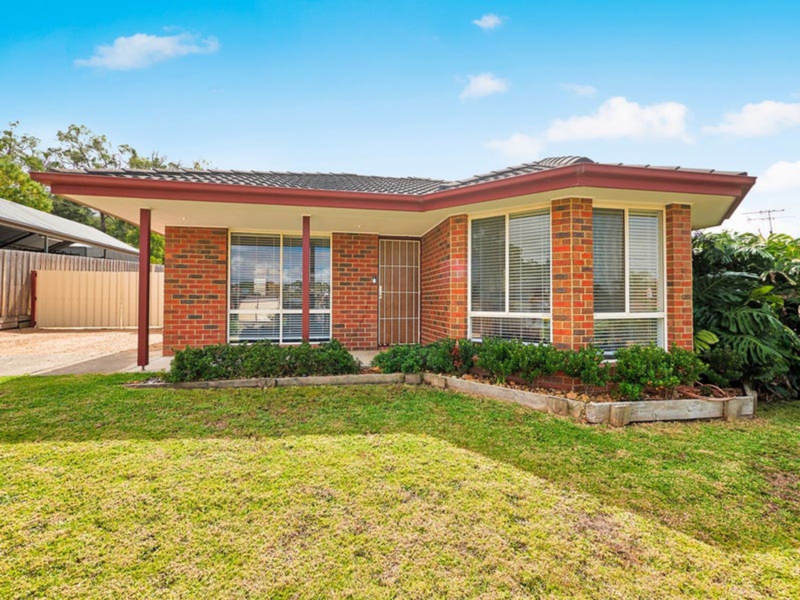 12 Donday Court, Pakenham, VIC 3810, Pakenham - Thumbnail 2