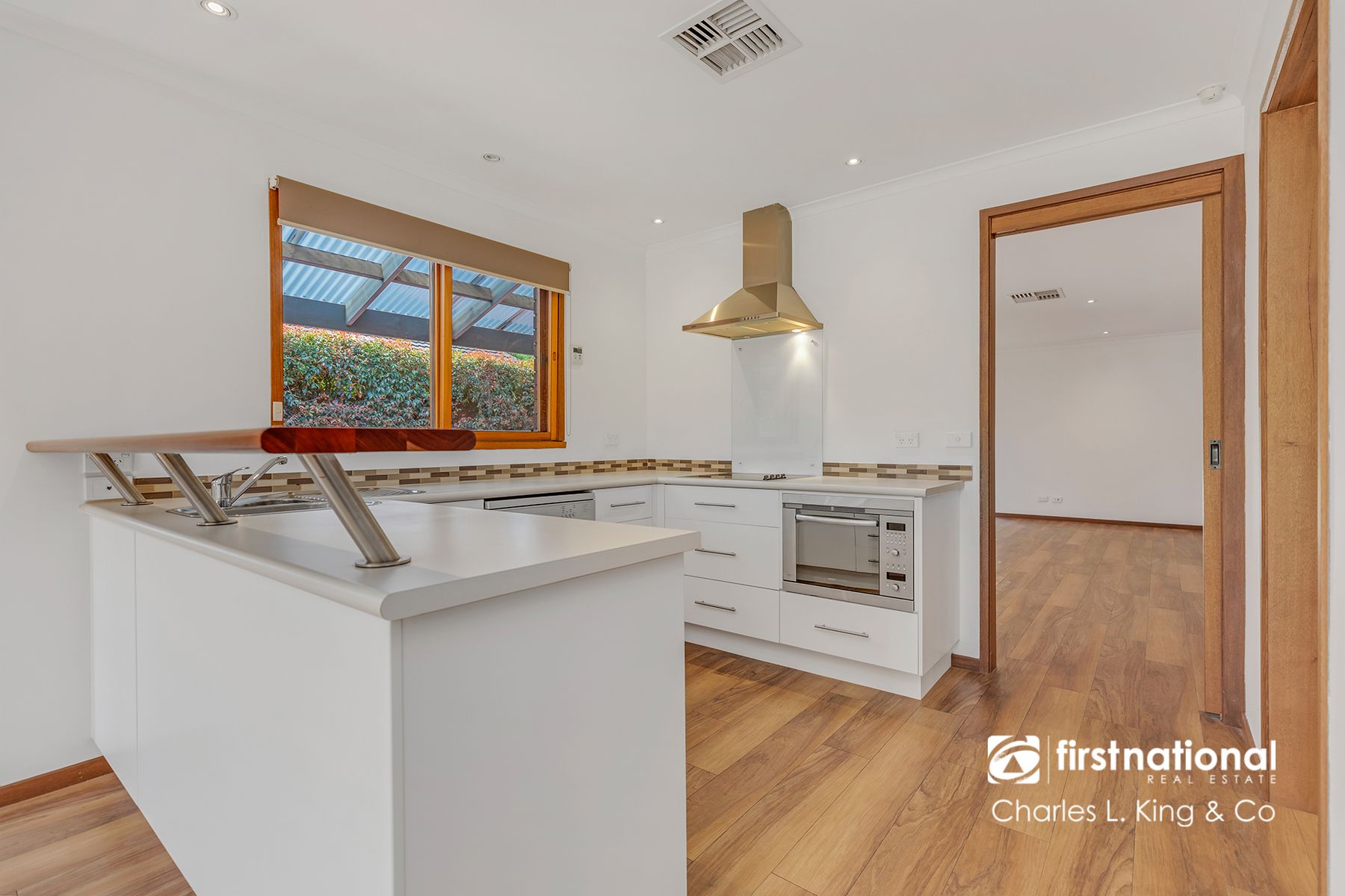 93 Campaspe Esplanade, Echuca VIC 3564, Echuca - Thumbnail 2