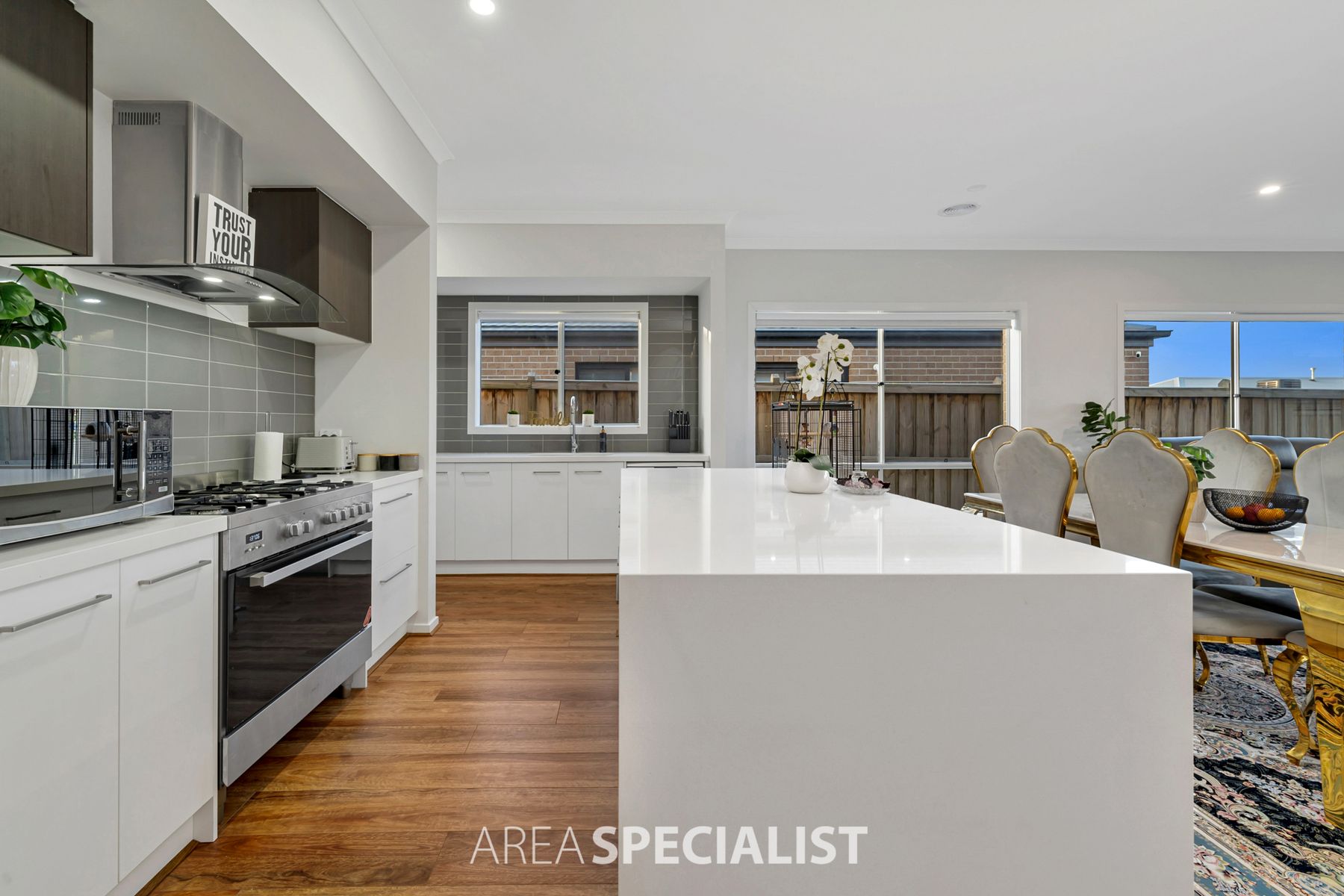 15 Gresall Street, Clyde North, VIC 3978, Clyde North - Thumbnail 7