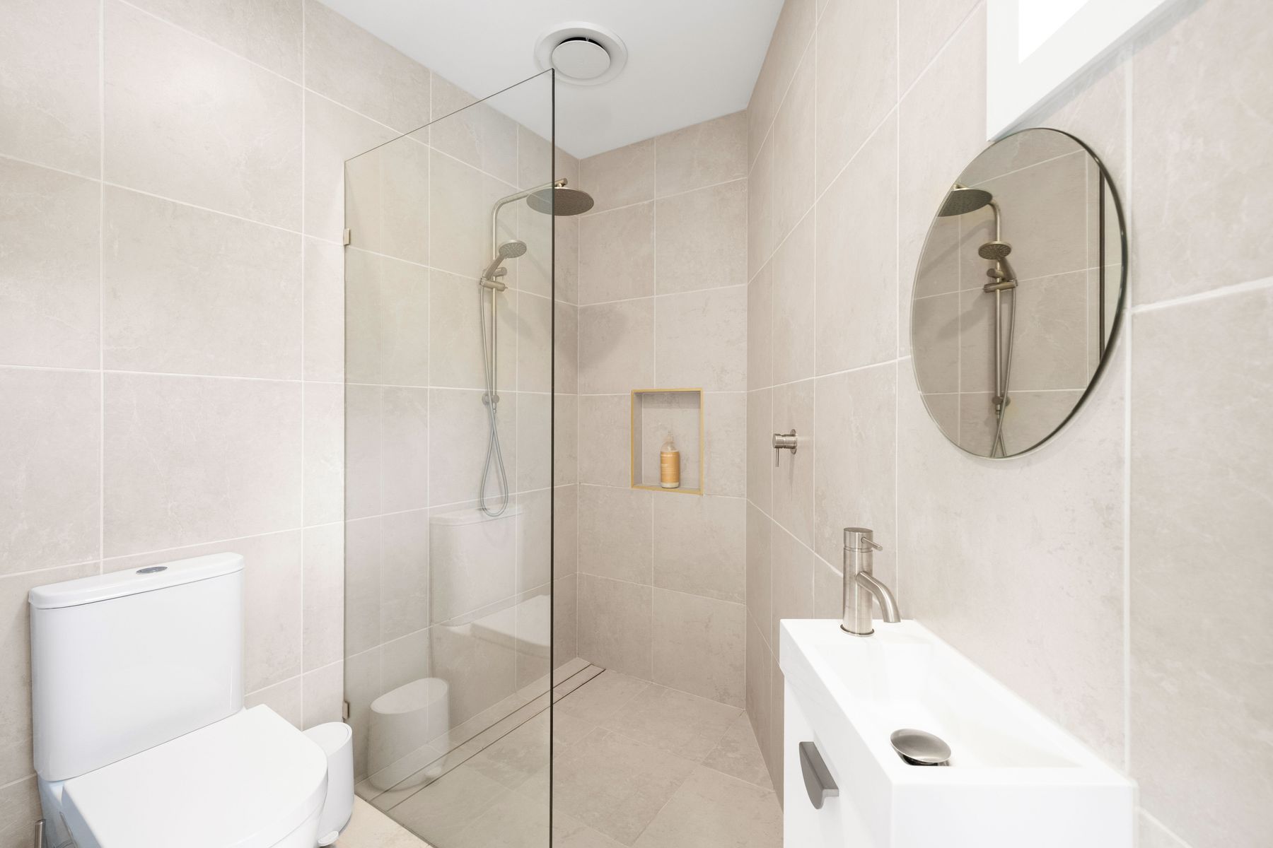 64 Mountbatten Avenue, Bright VIC 3741, Bright - Thumbnail 5