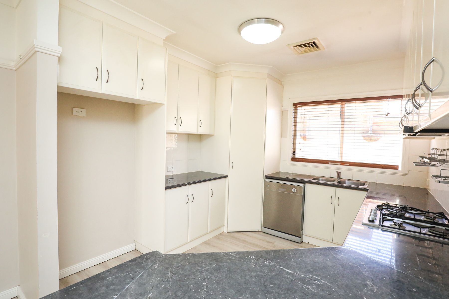 367 Eighth Street, Mildura - Thumbnail 8