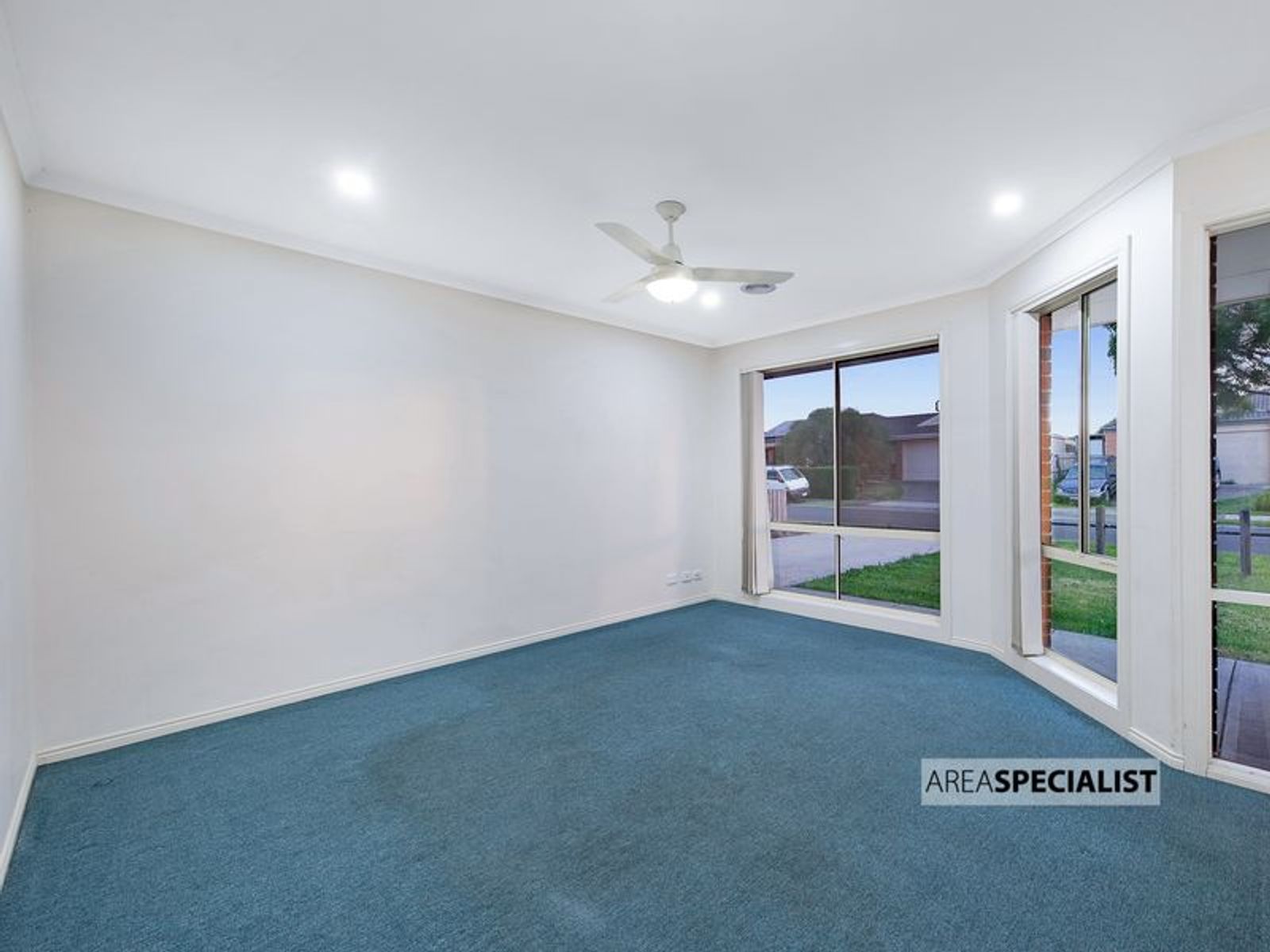 42 Dartmoor Drive, Cranbourne East, VIC 3977, Cranbourne East - Thumbnail 8