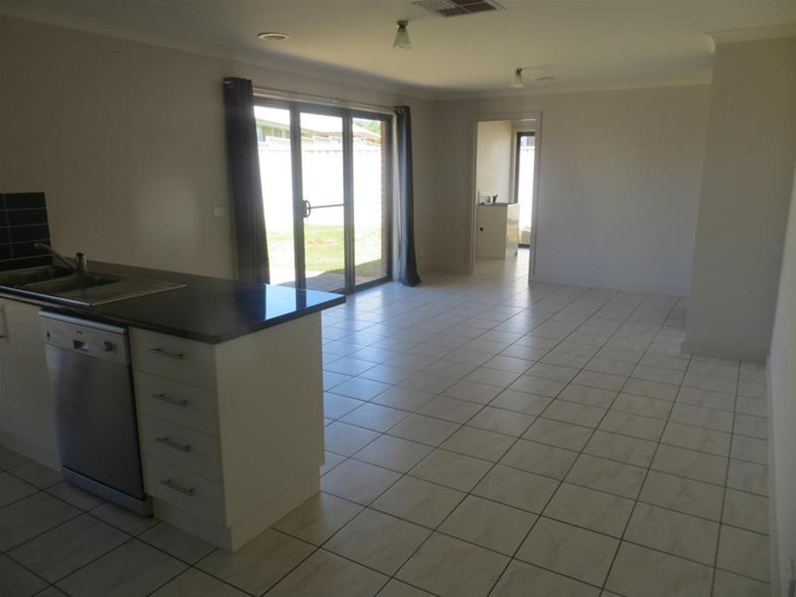7 Spitfire Court, Mildura - Thumbnail 3