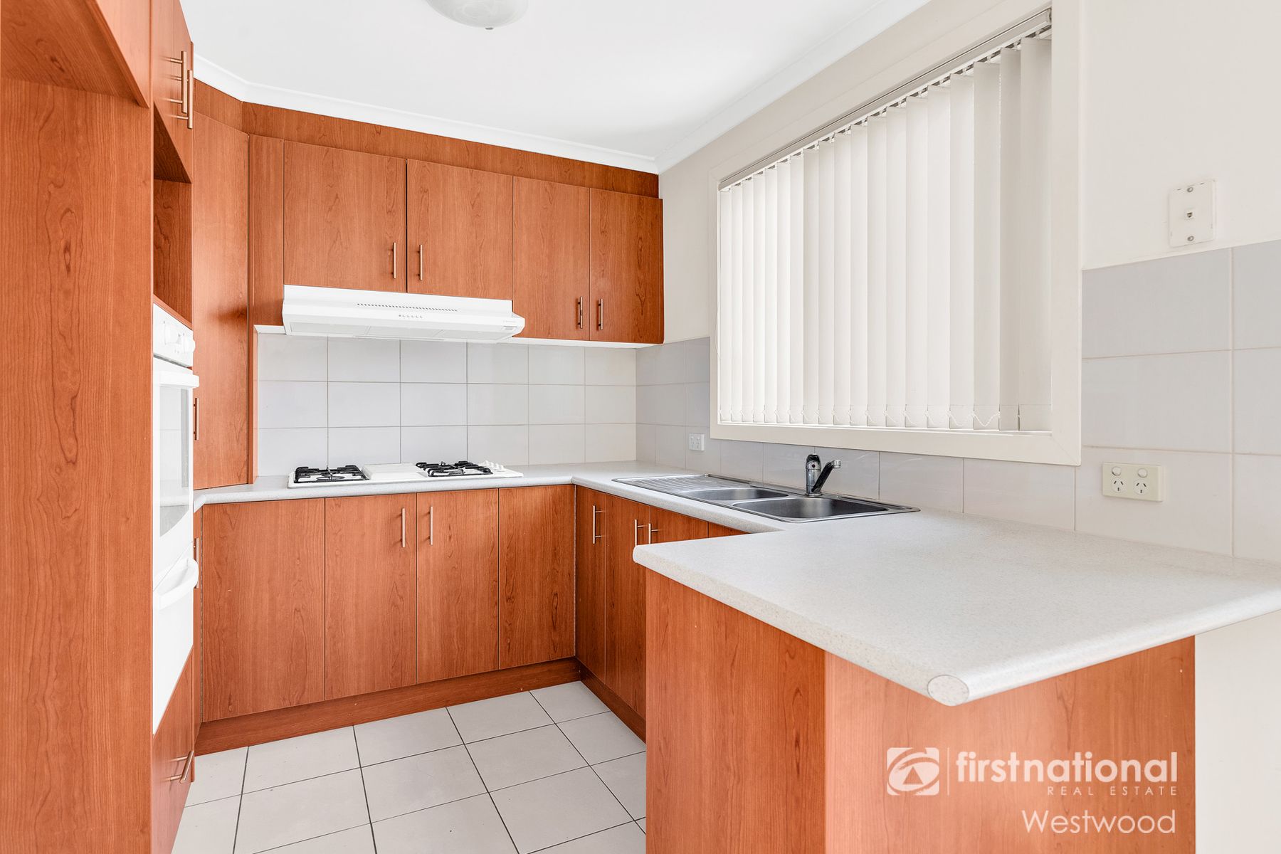 9/6-10 Latham Street, Werribee VIC 3030, Werribee - Thumbnail 2